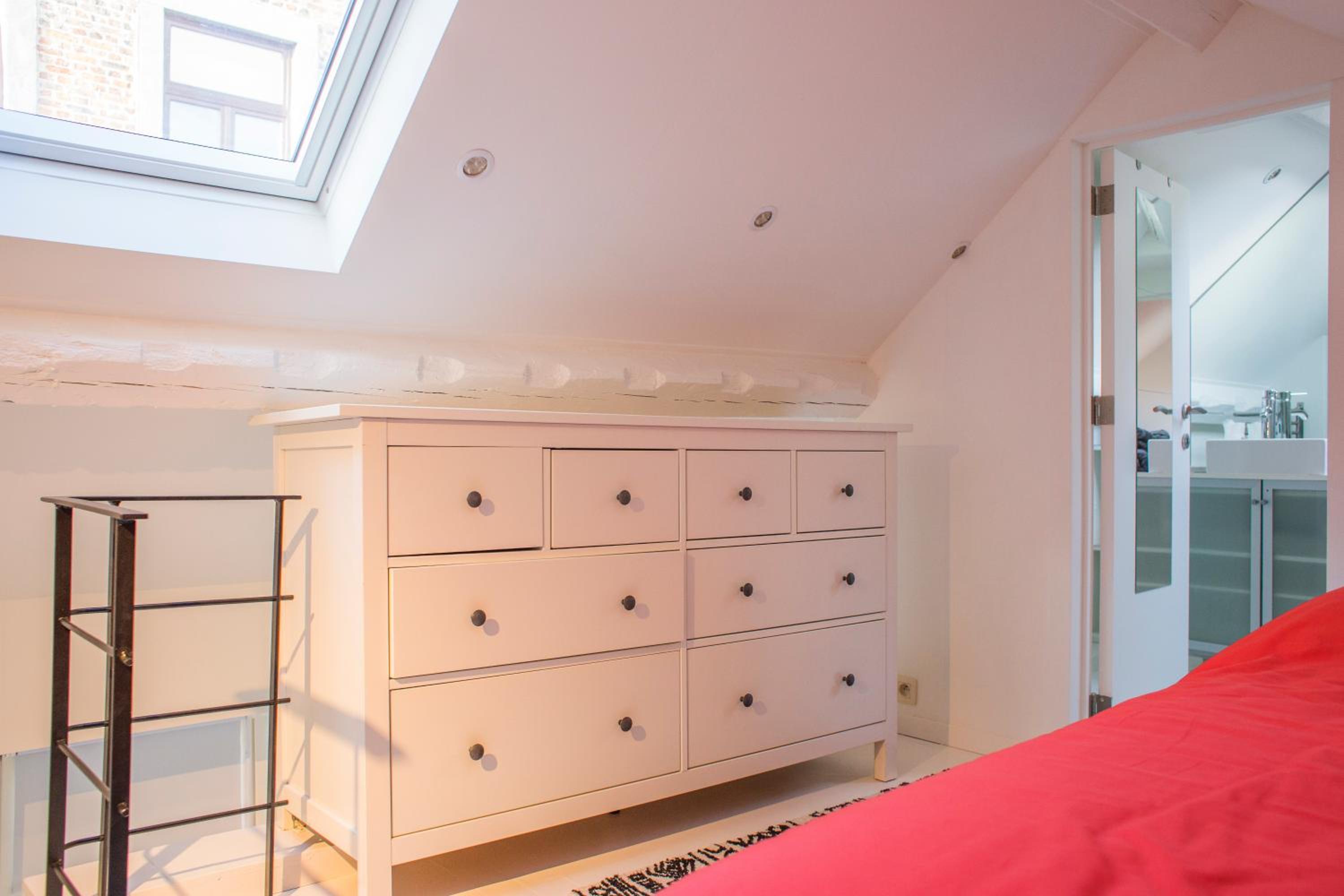 One-Bedroom Apartment - Photo 7