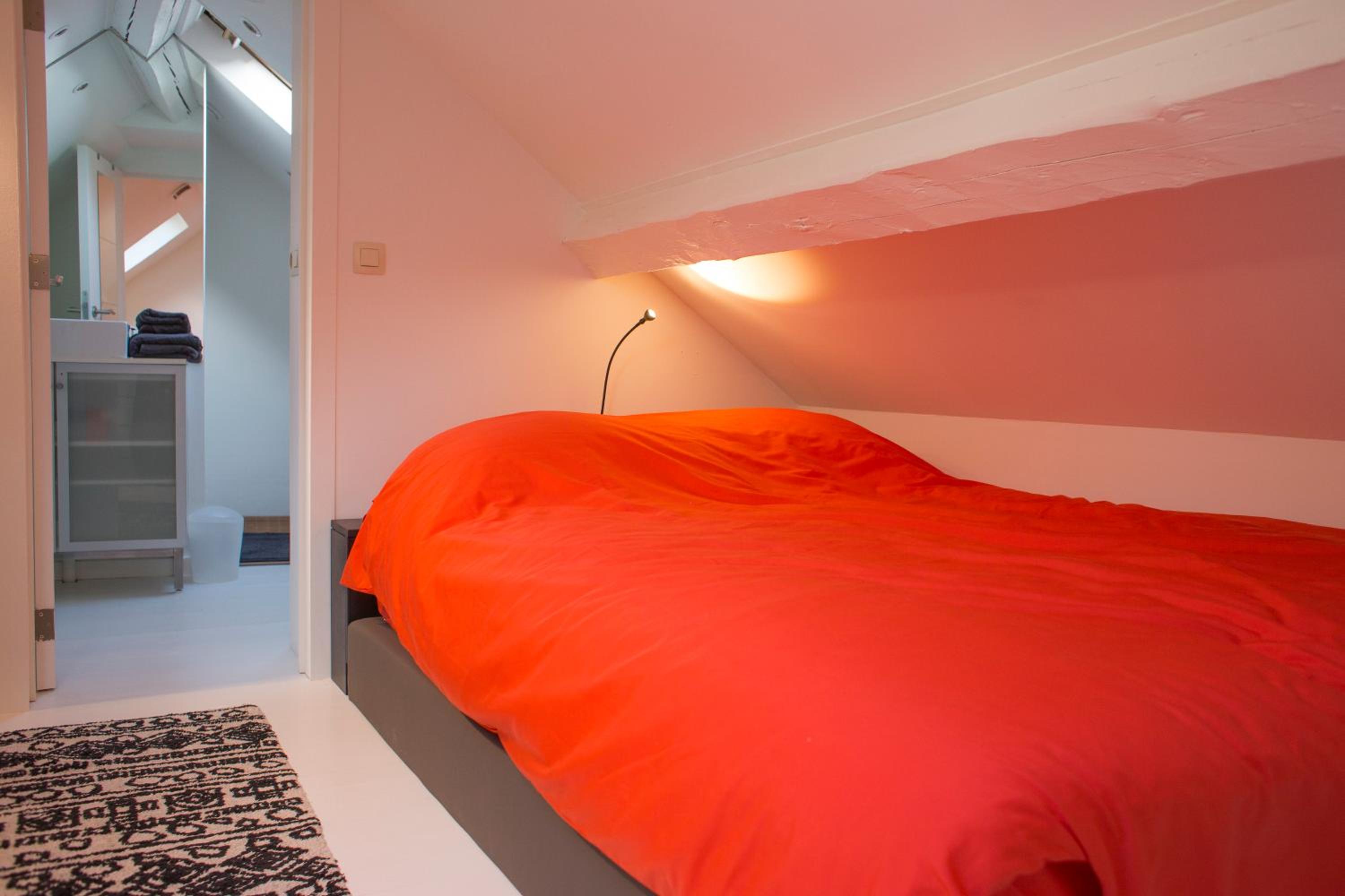 One-Bedroom Apartment - Photo 13
