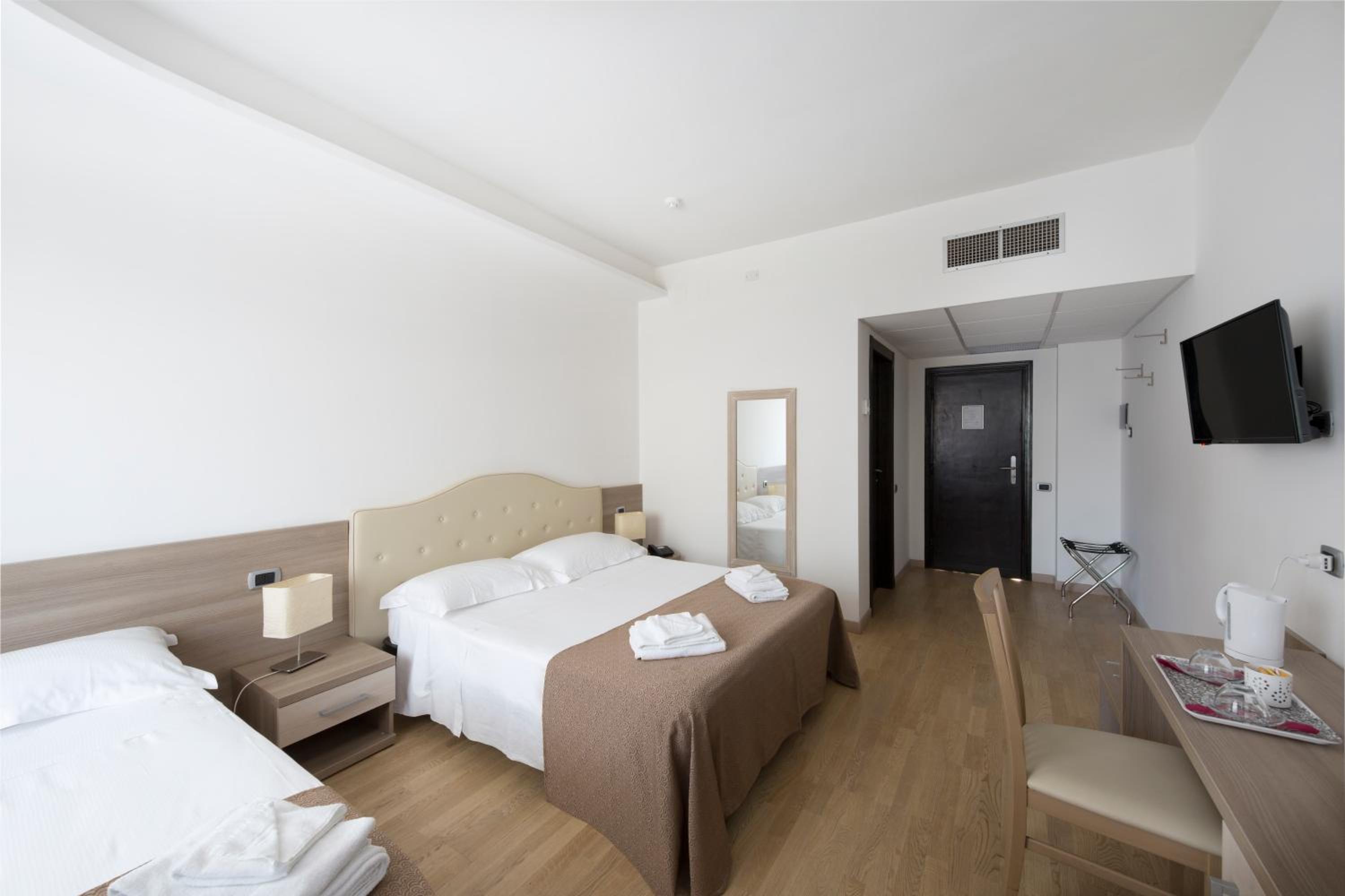 Superior Triple Room photo 1