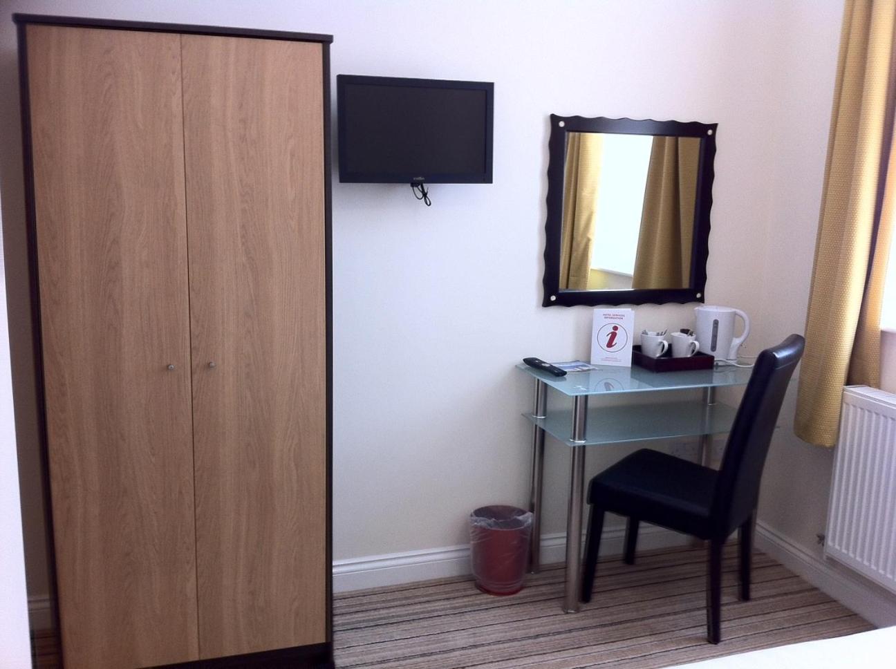 Small Double Room - Photo 7