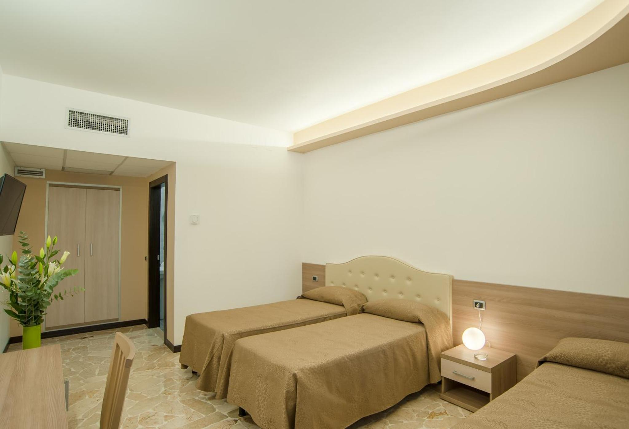Standard Triple Room photo 1