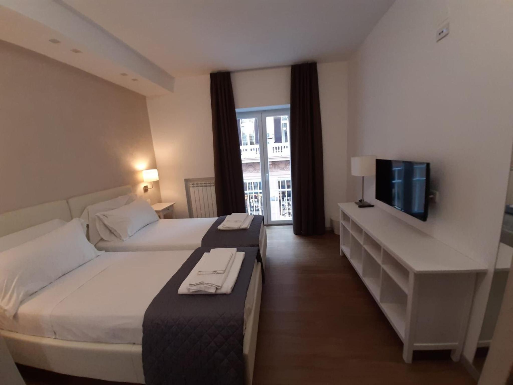 Twin Room with City View