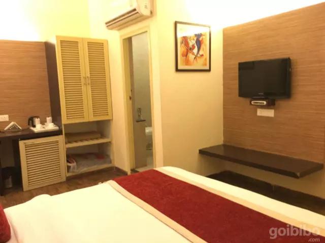 Executive Suite - Photo 25