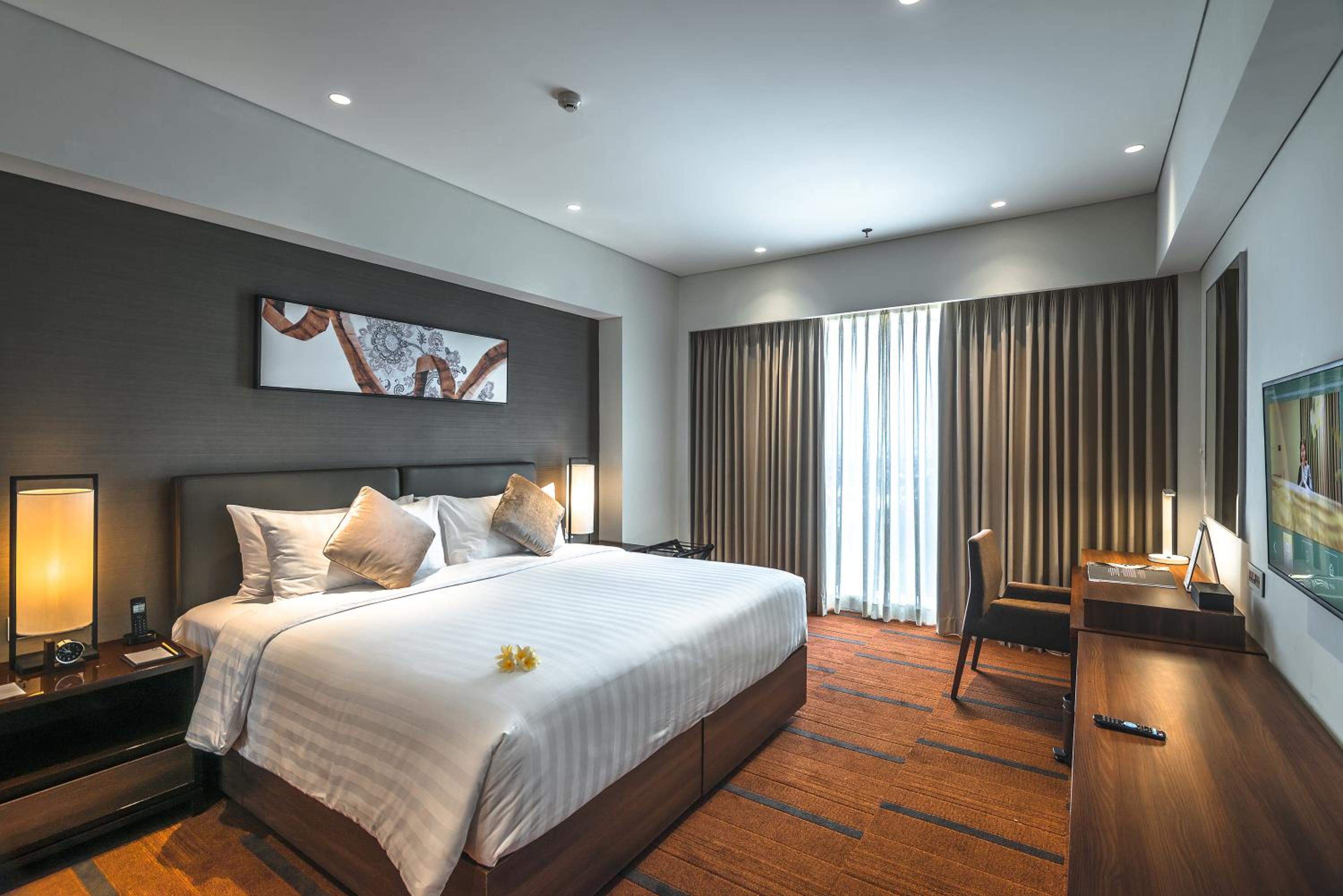 One Bedroom Premier photo 2