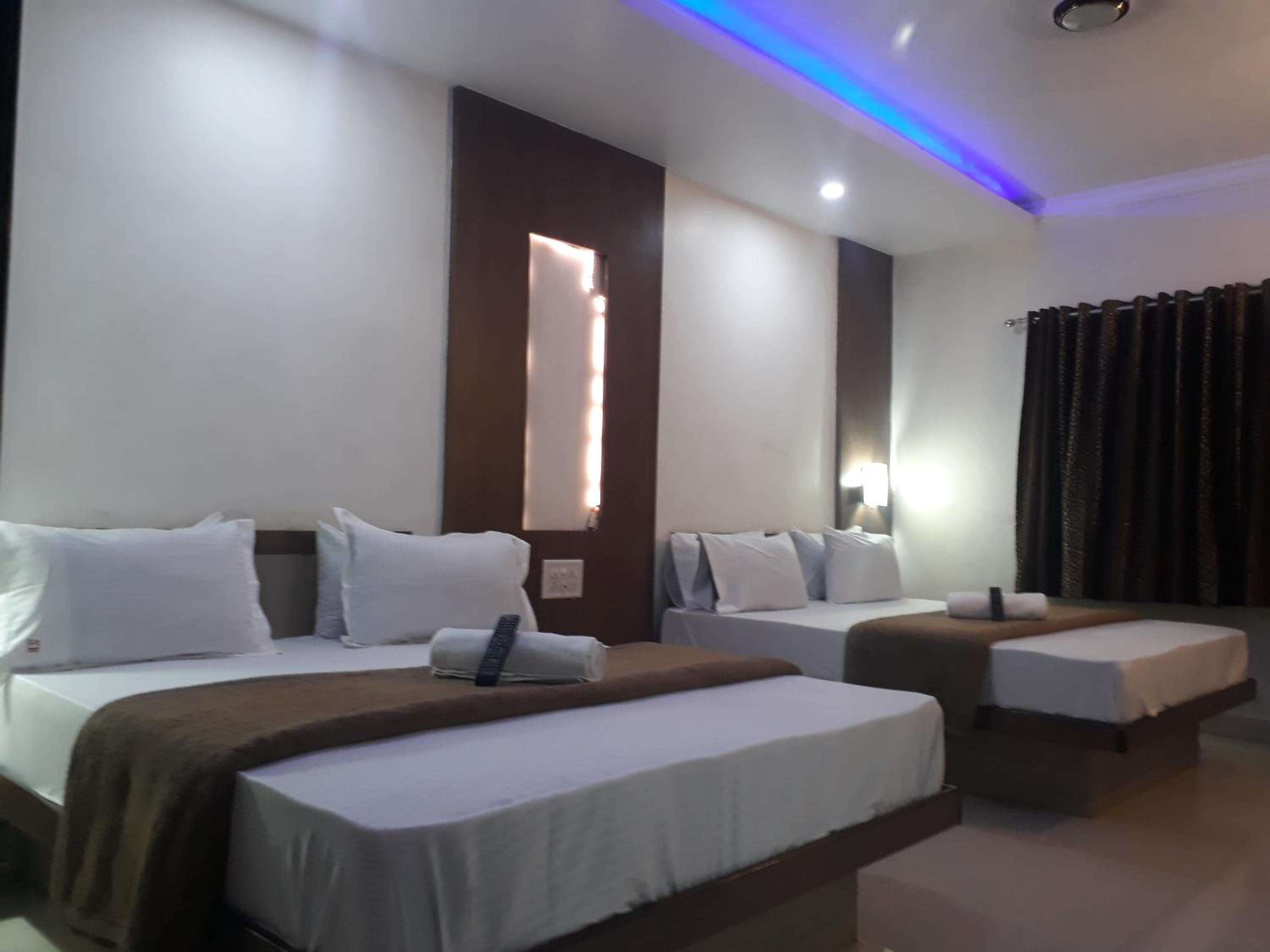 Standard Double Room With Fan photo 1