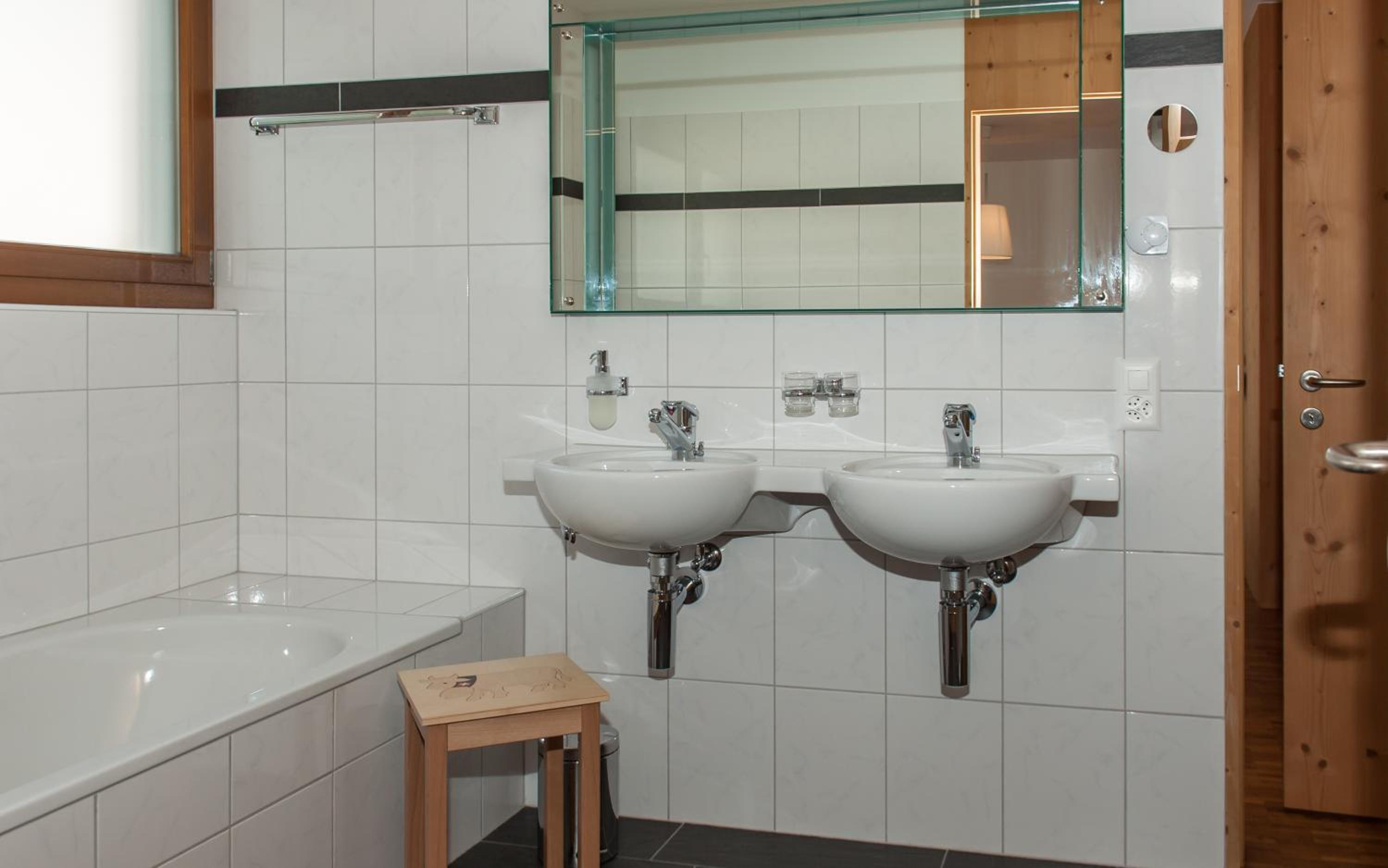 Two-Bedroom Apartment (4 Adults) photo 2