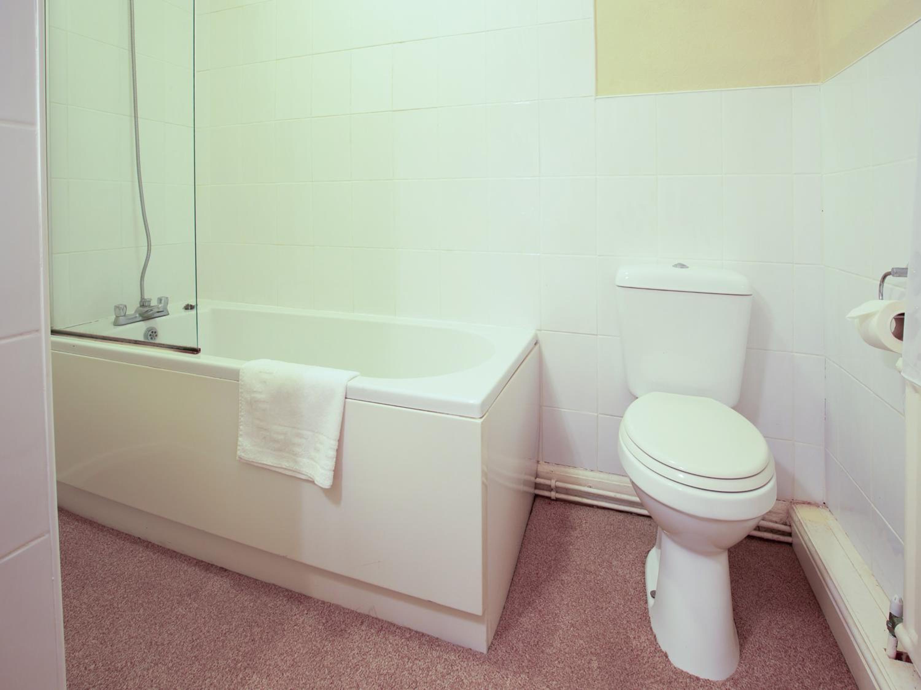 Standard Twin Room - Photo 4