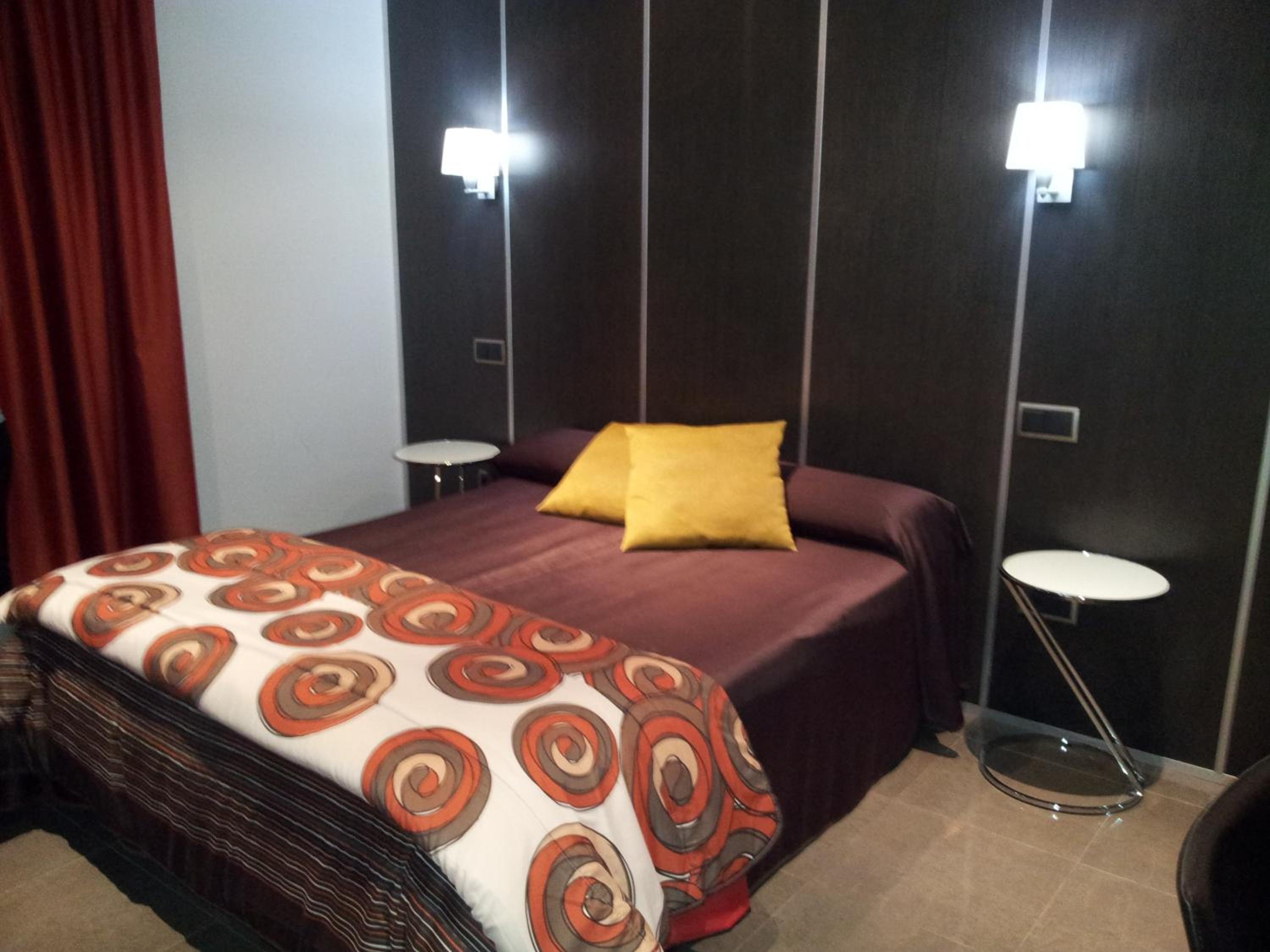 Double Room - Photo 6