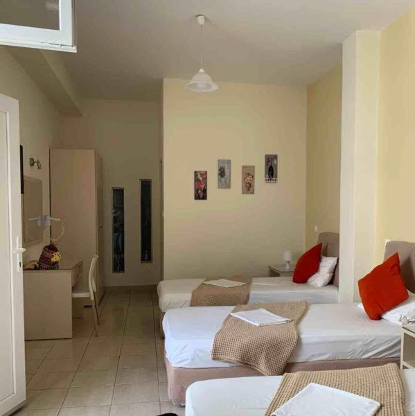Triple Room photo 2