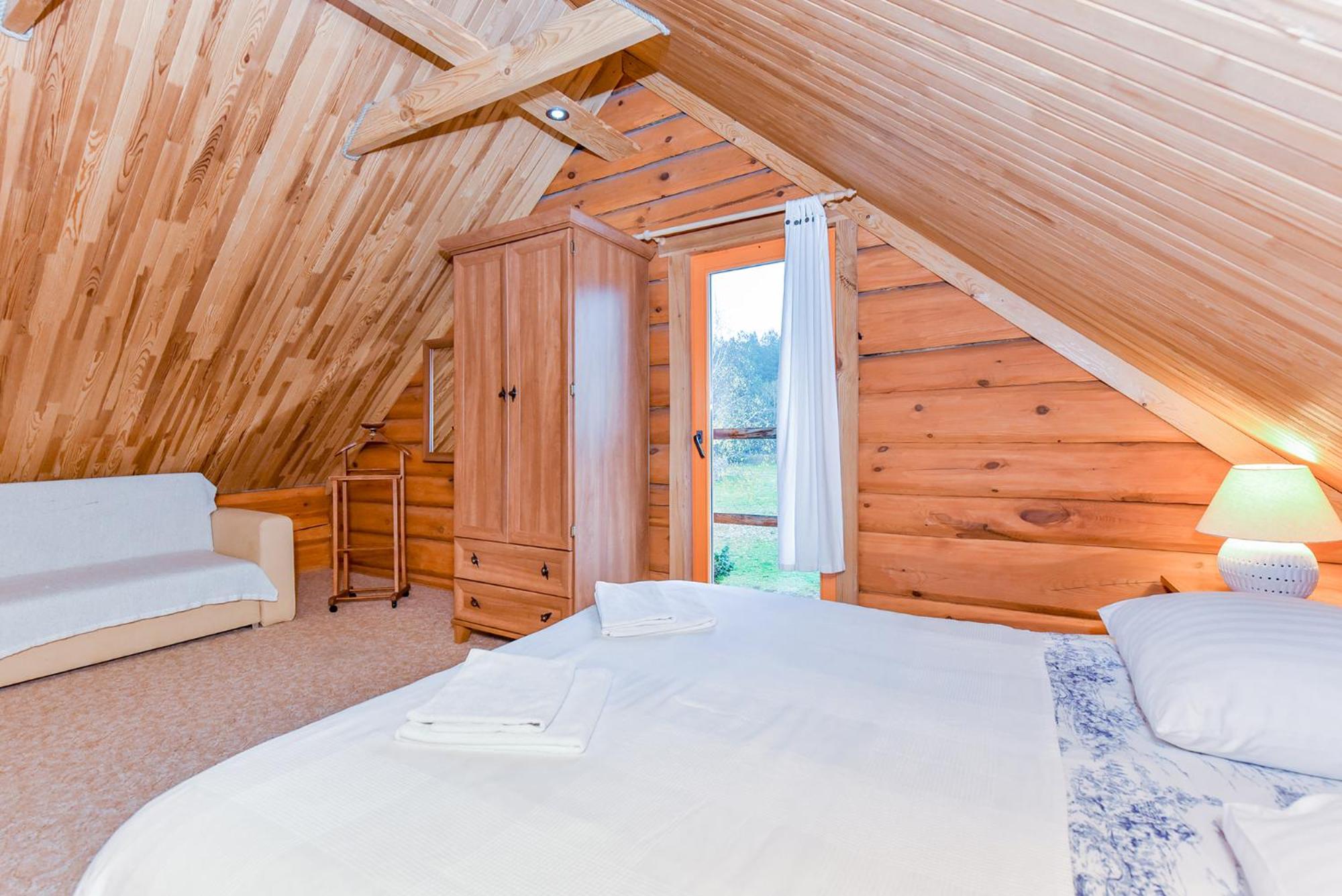 One-Bedroom House - Photo 4