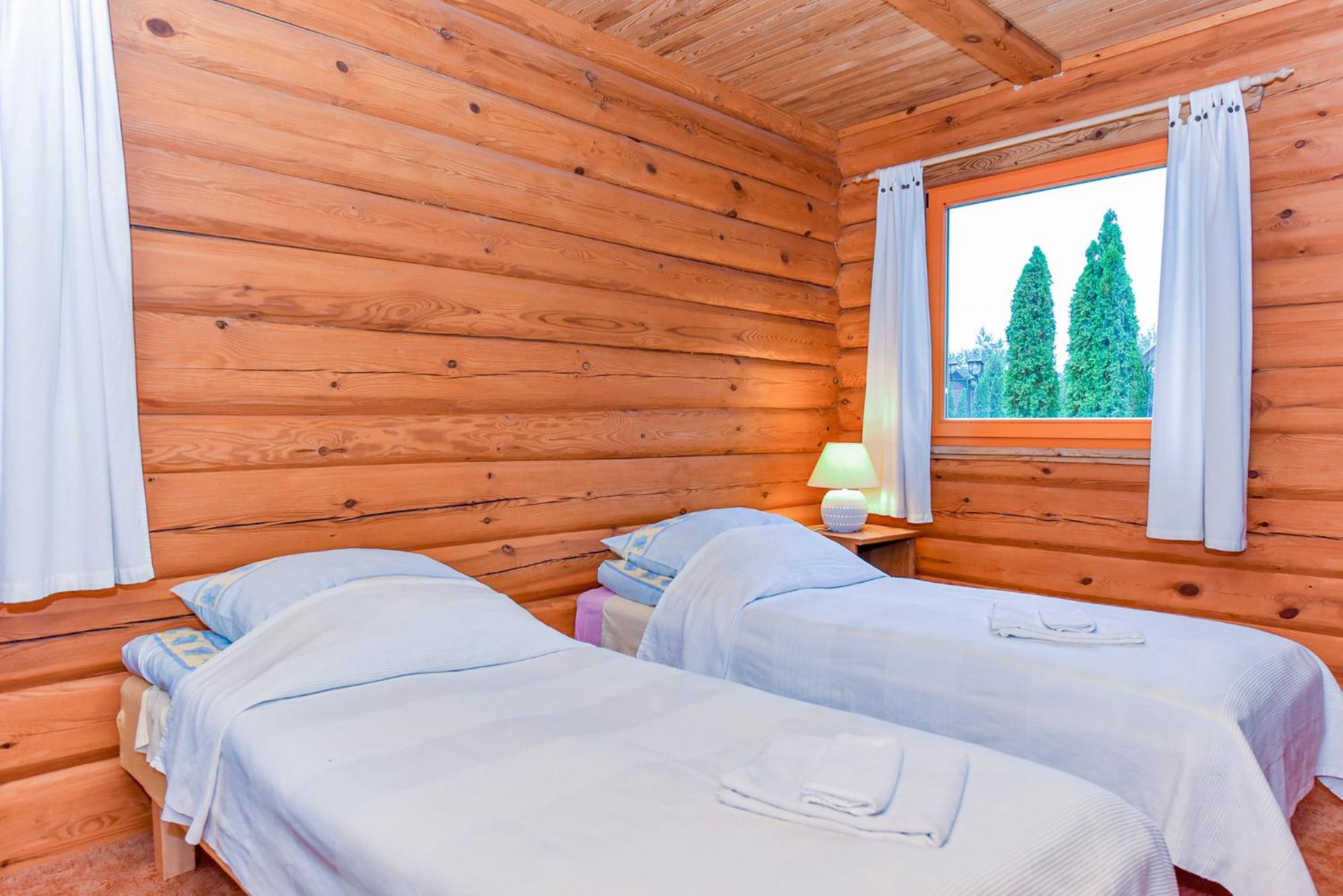 Two-Bedroom House - Photo 4