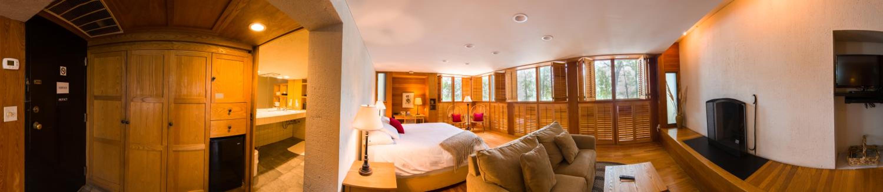 Deluxe Queen Room photo 1