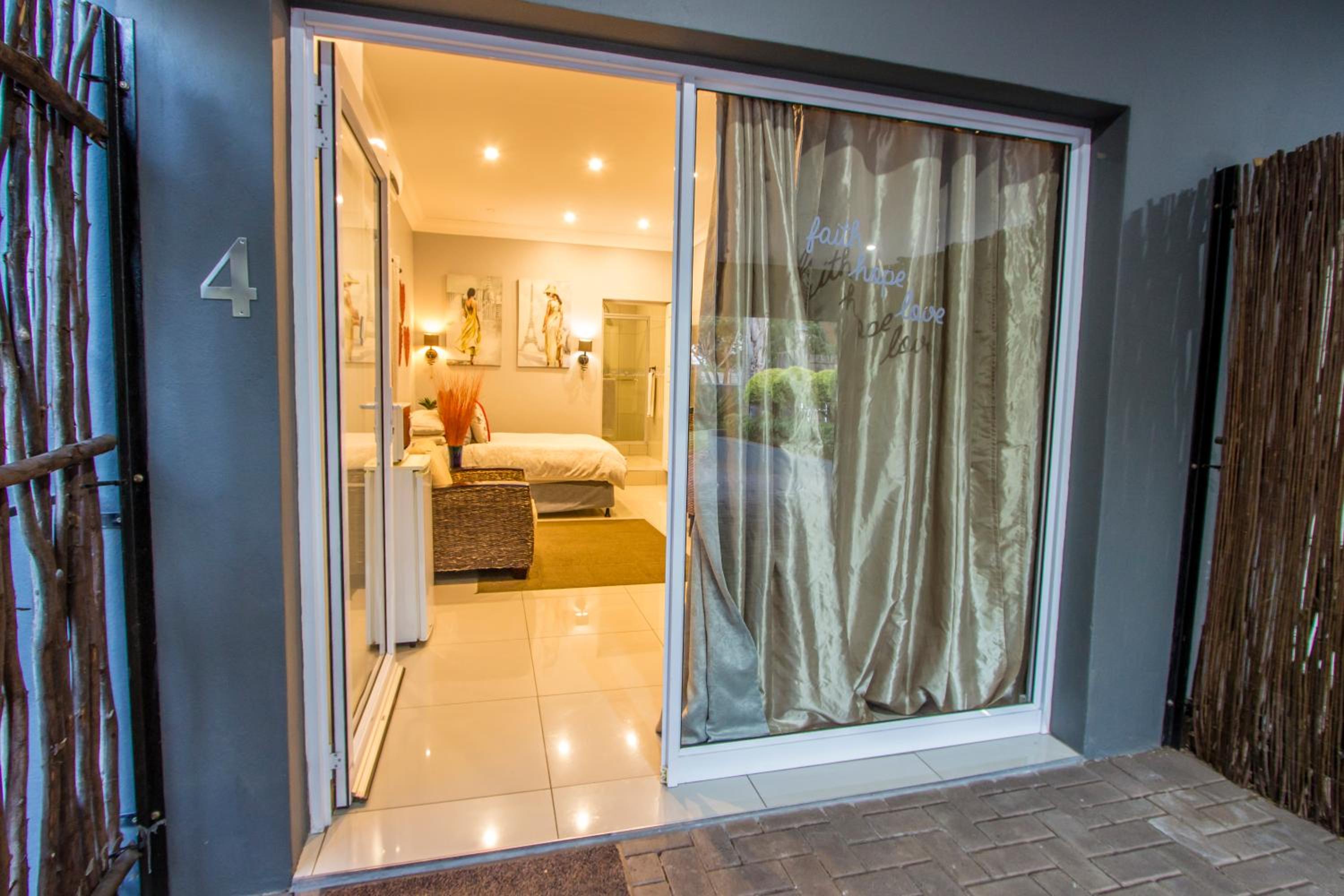 Deluxe Room photo 3
