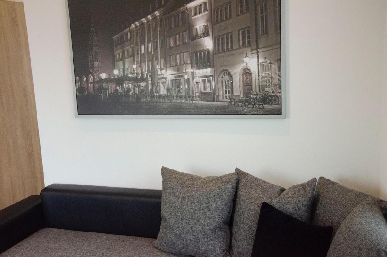 One Bedroom Apartment with Balcony - Left