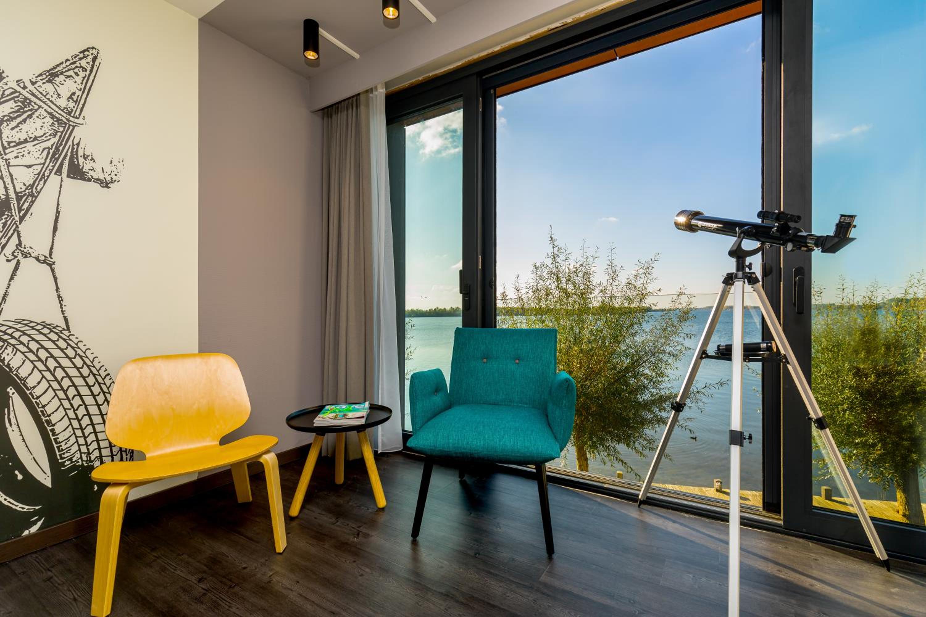 Comfort Double Room with Lake View - Photo 3