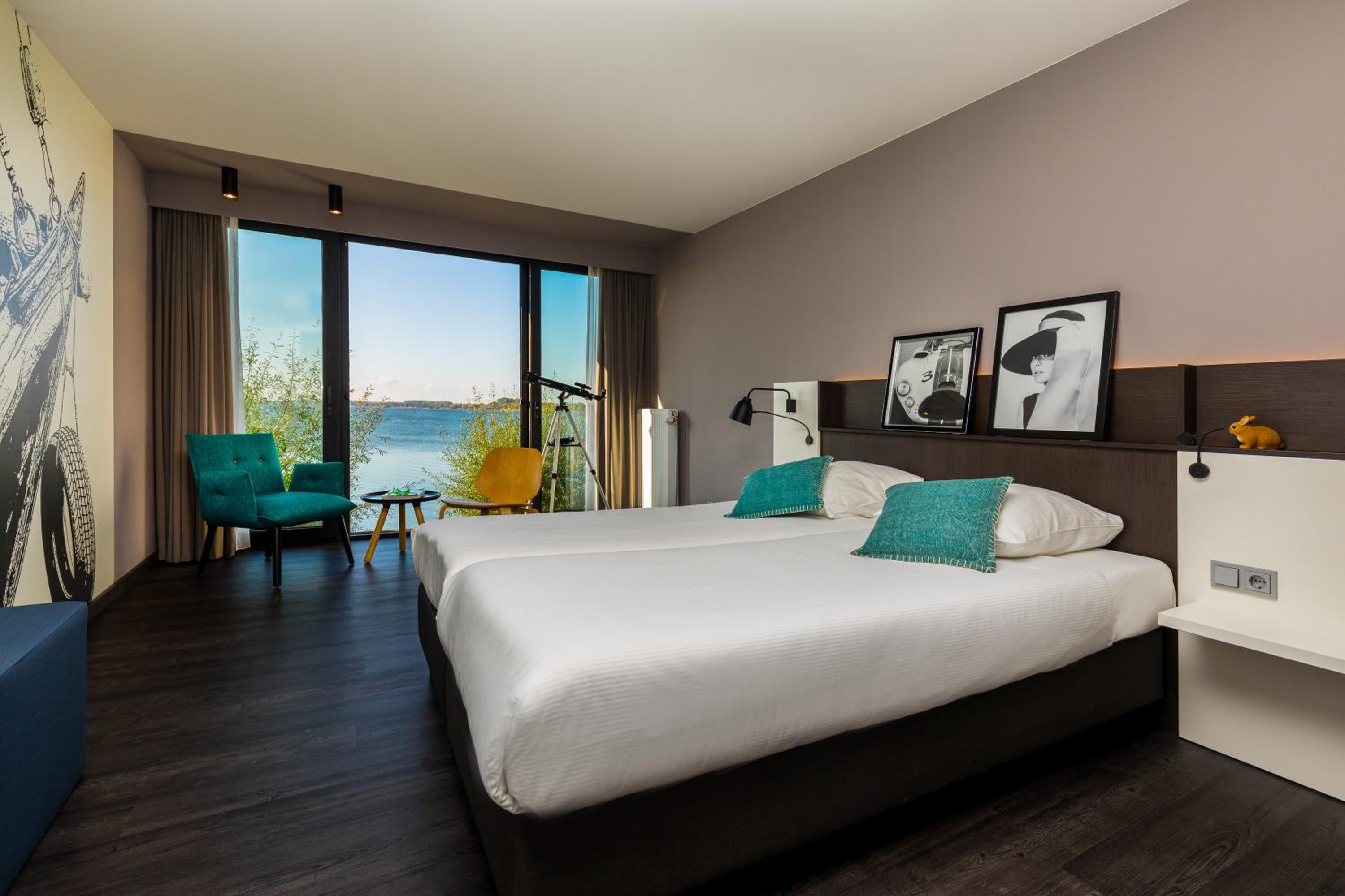 Comfort Double Room with Lake View - Photo 4