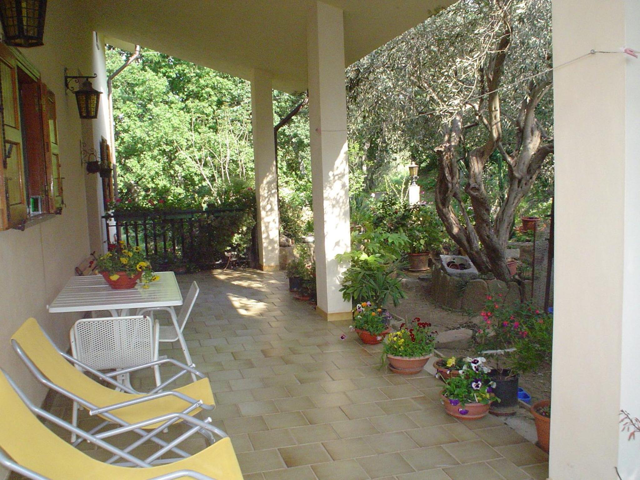 Quadruple Room with Balcony - Photo 29