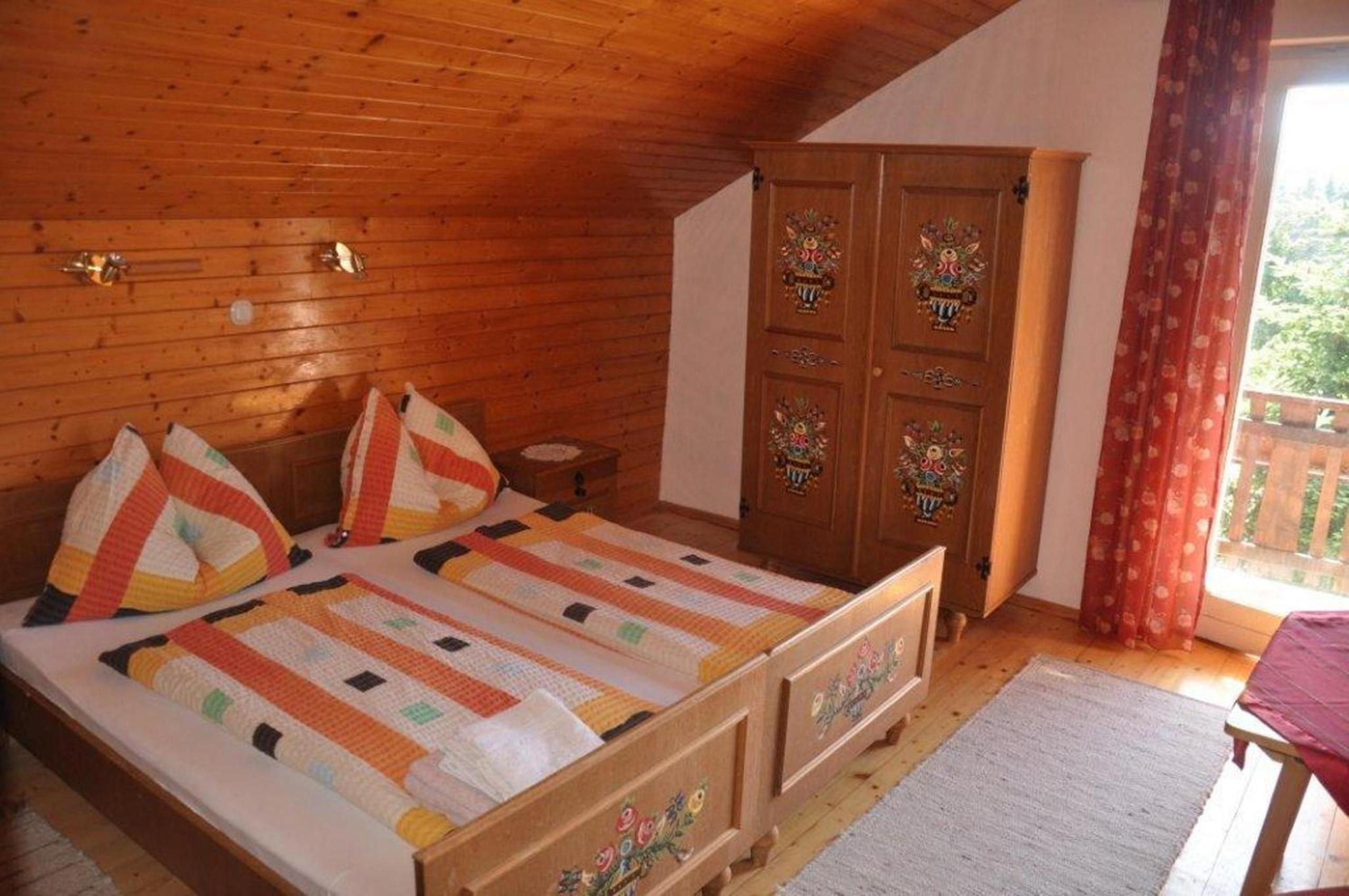 Small Double Room with Shared Toilet