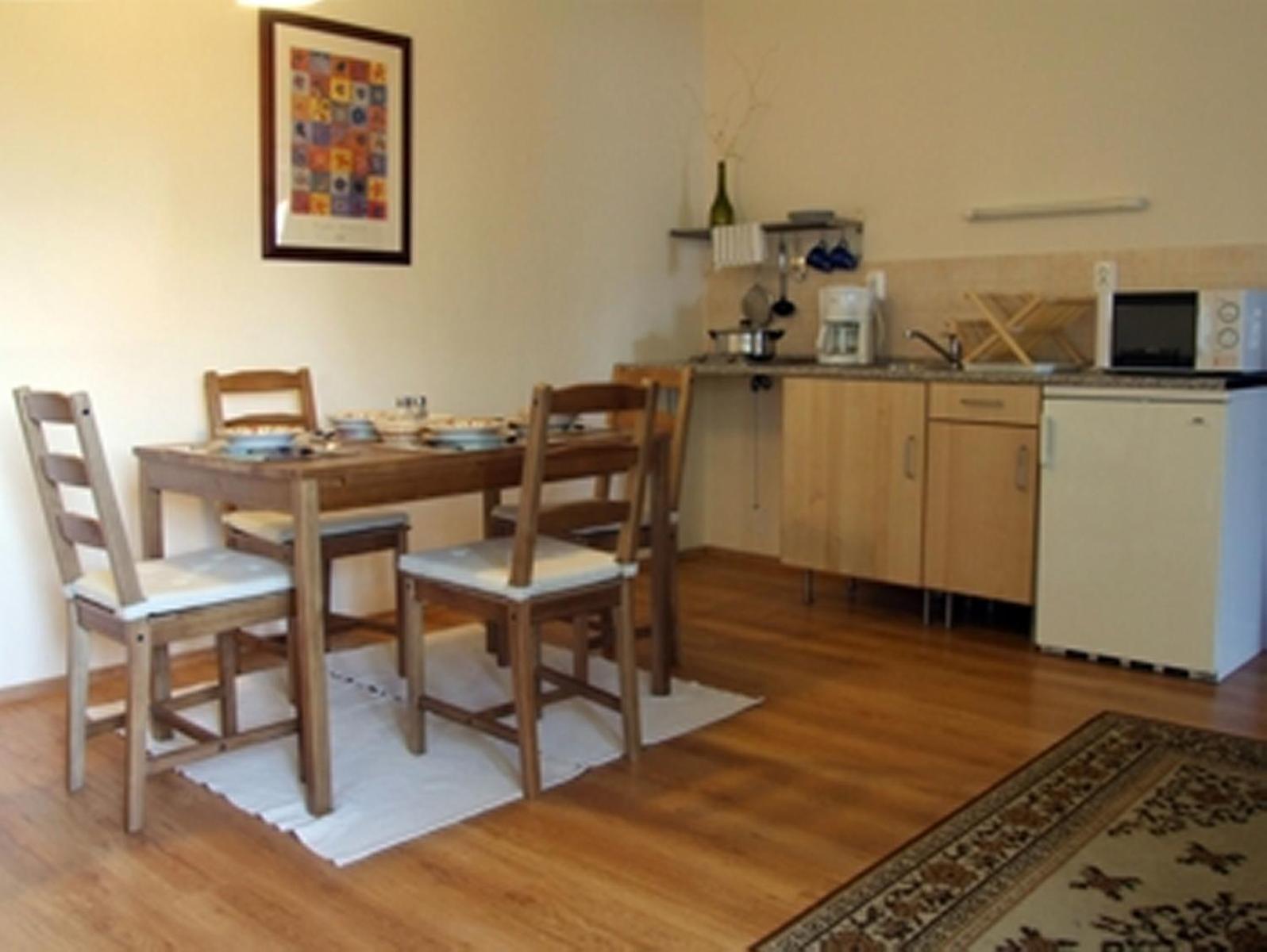 Family Studio - Photo 19
