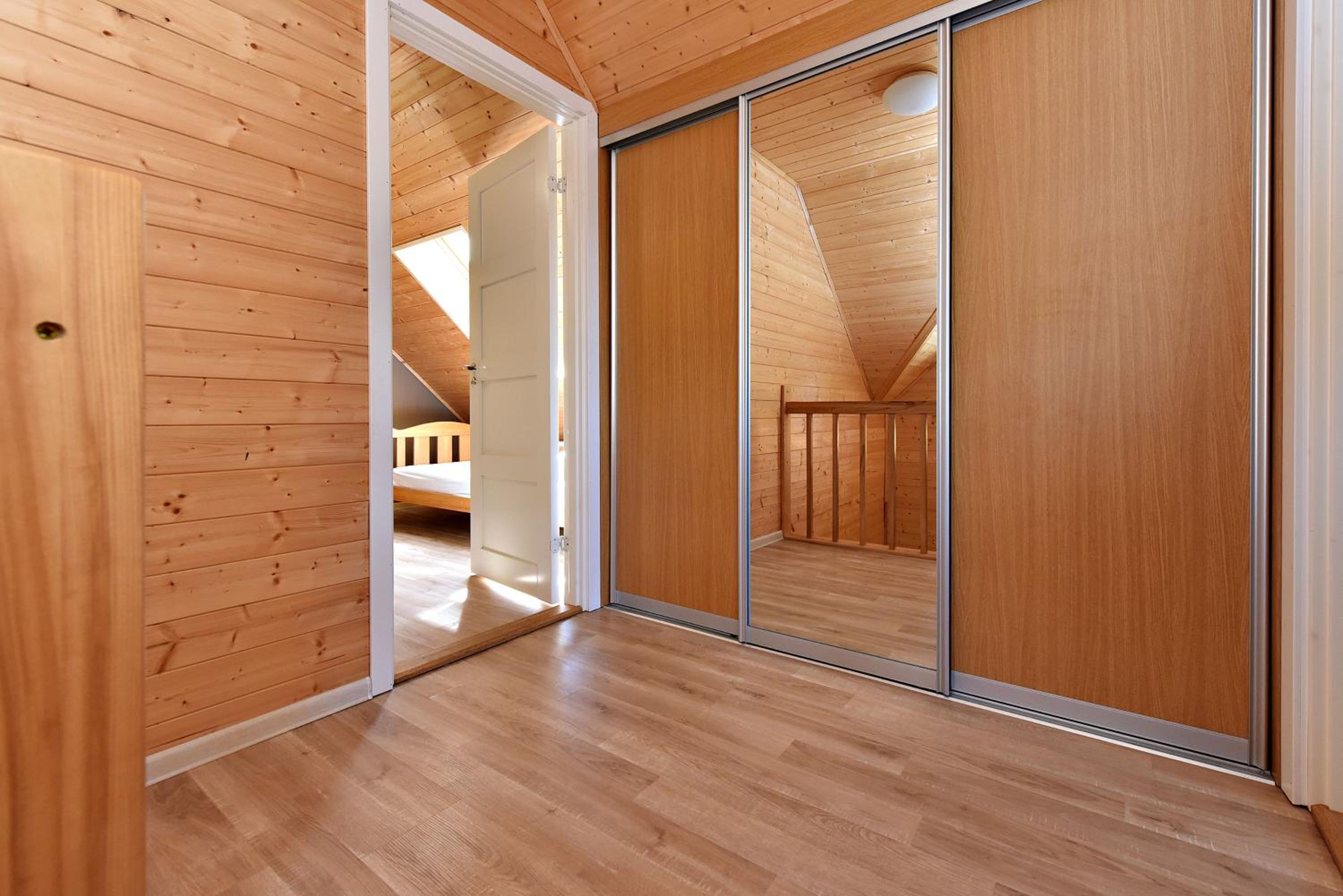 Two-Bedroom Cottage - Photo 9