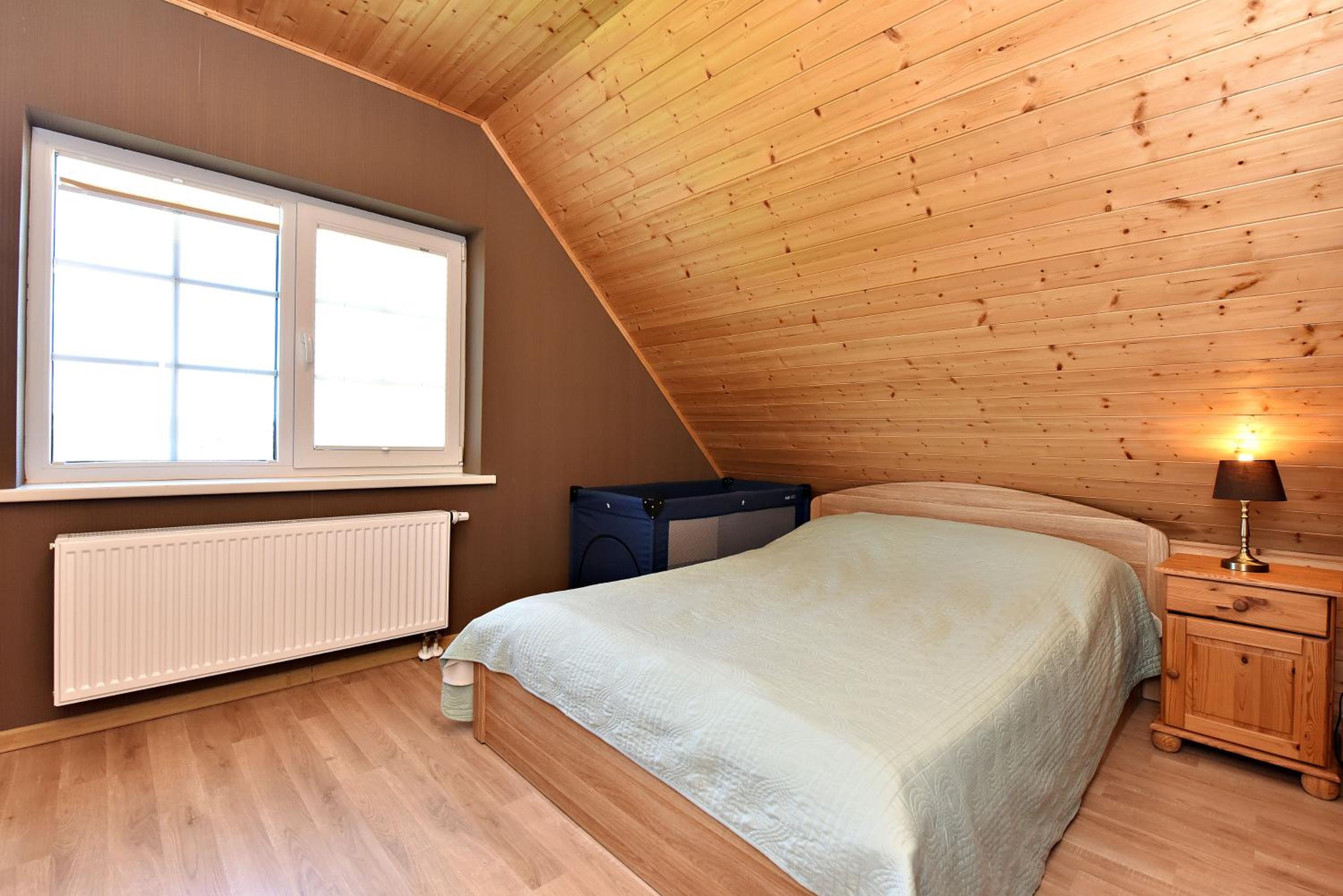 Two-Bedroom Cottage - Photo 3