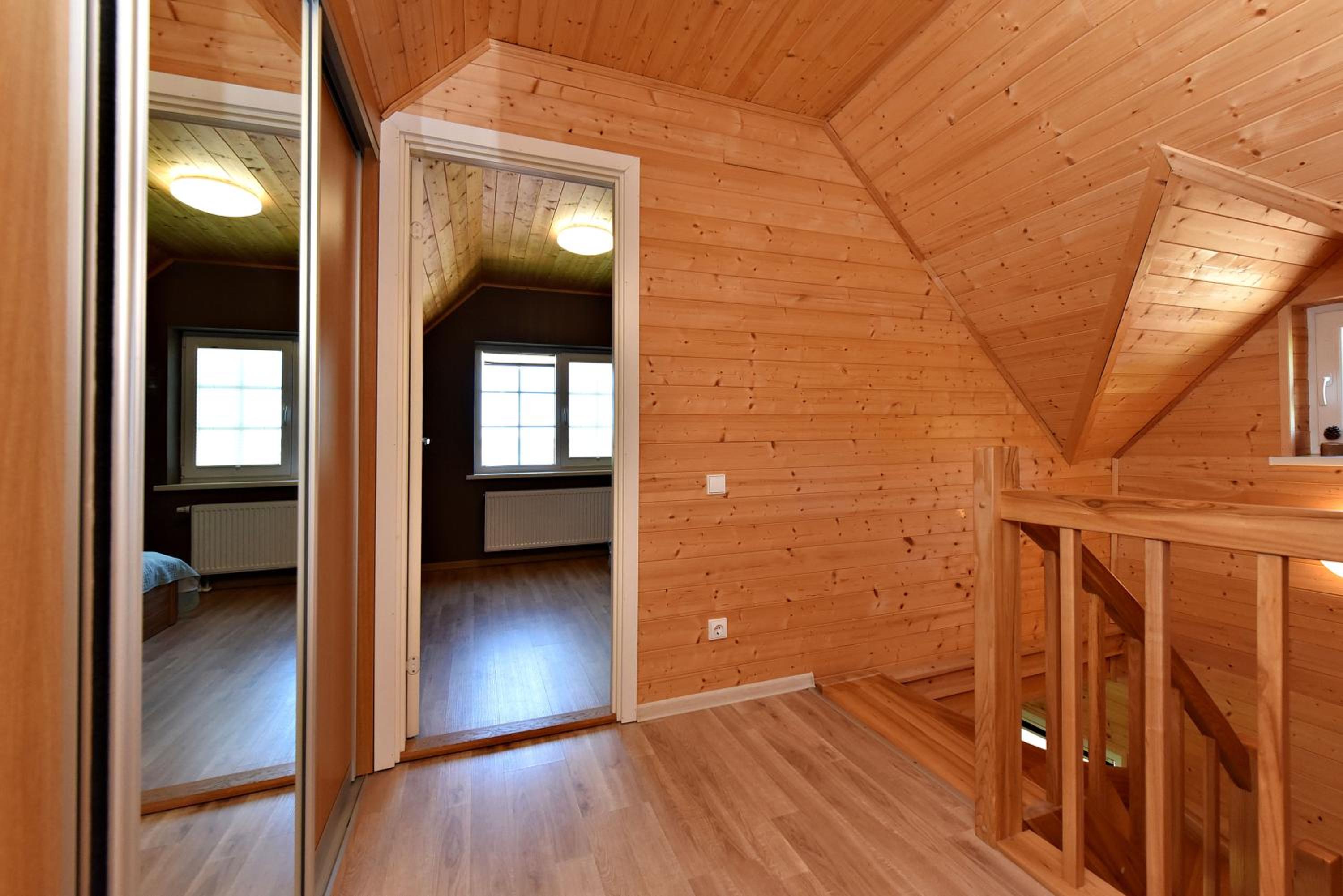 Two-Bedroom Cottage - Photo 2