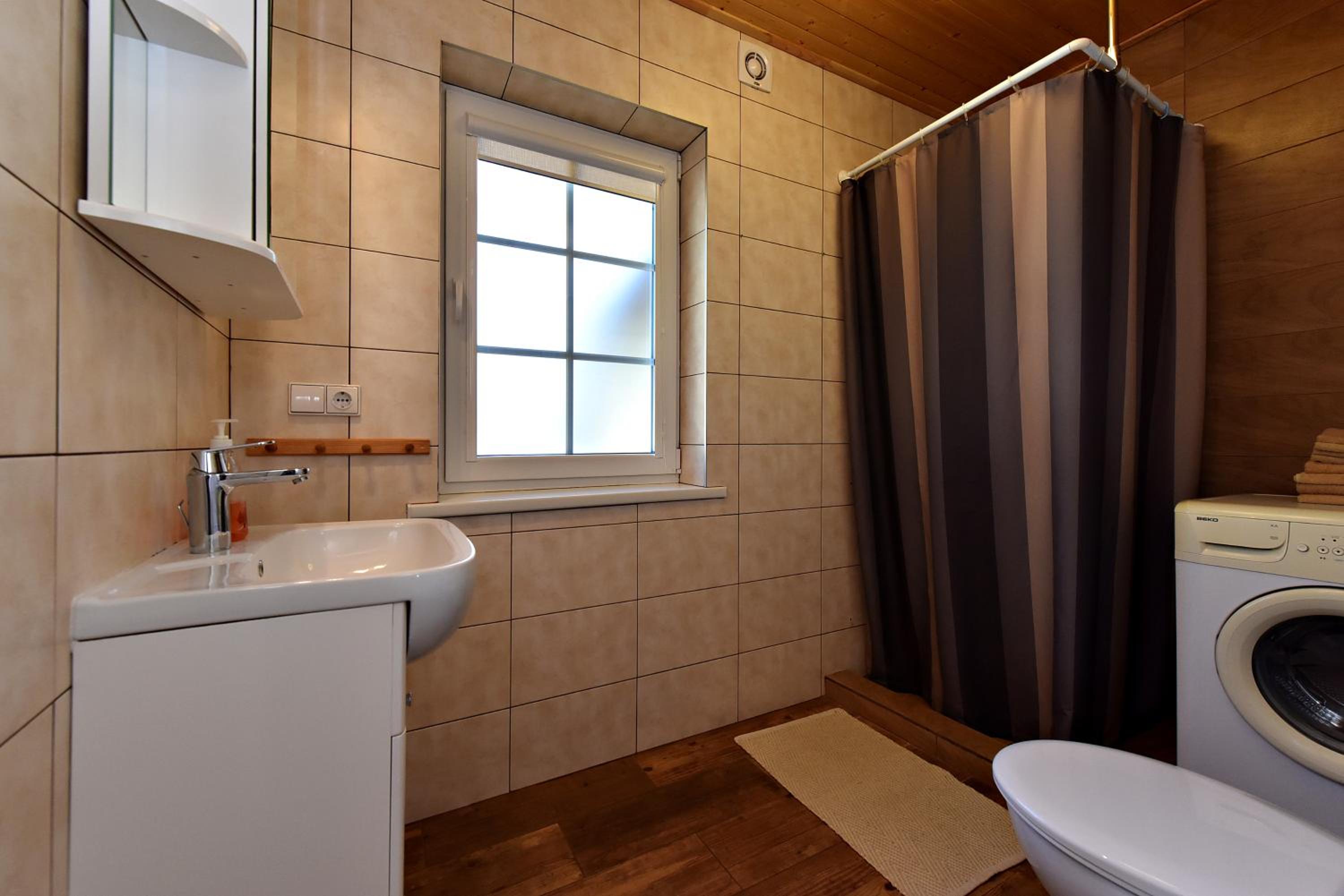 Two-Bedroom Cottage - Photo 6