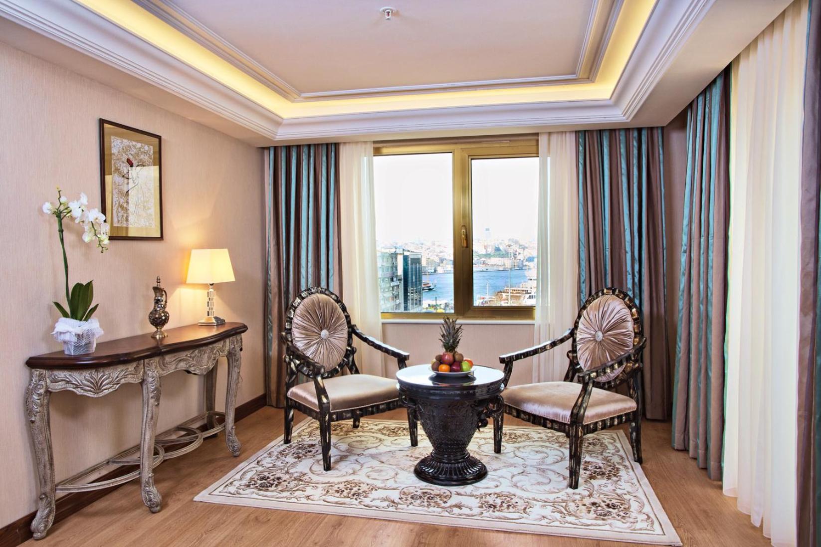 Junior Suite with Sea View photo 2
