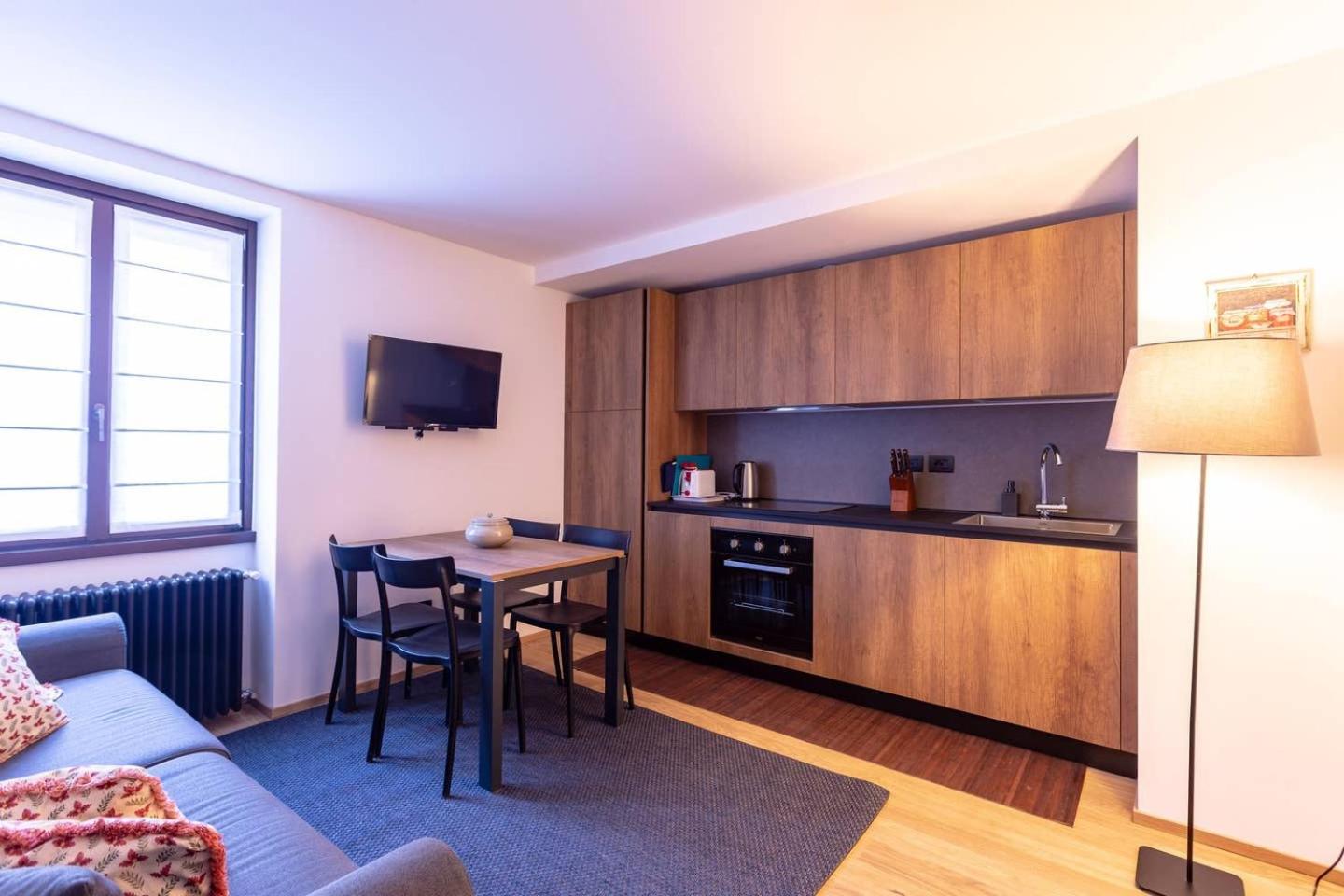 Apartment photo 2