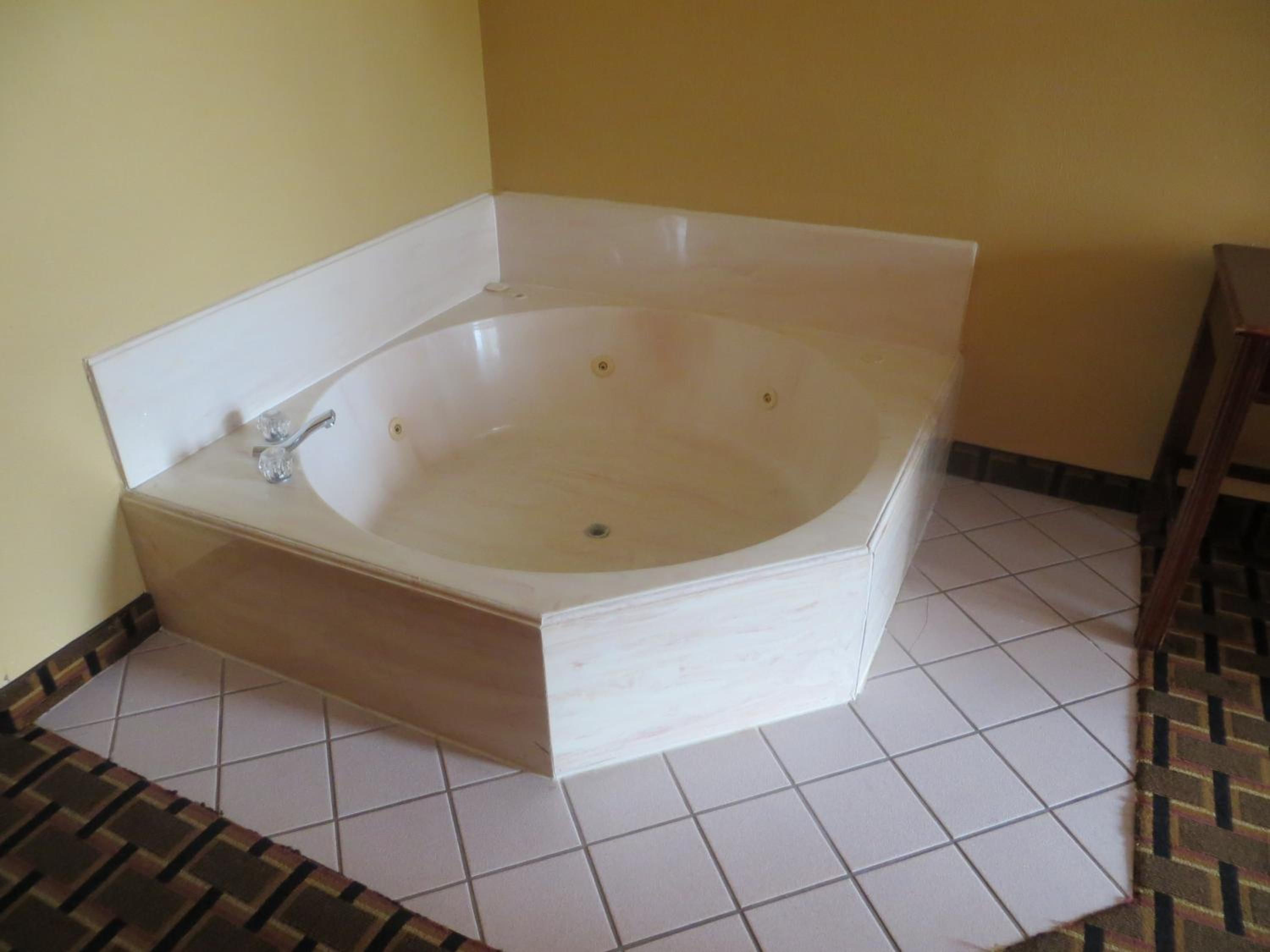 King Room with Spa Bath