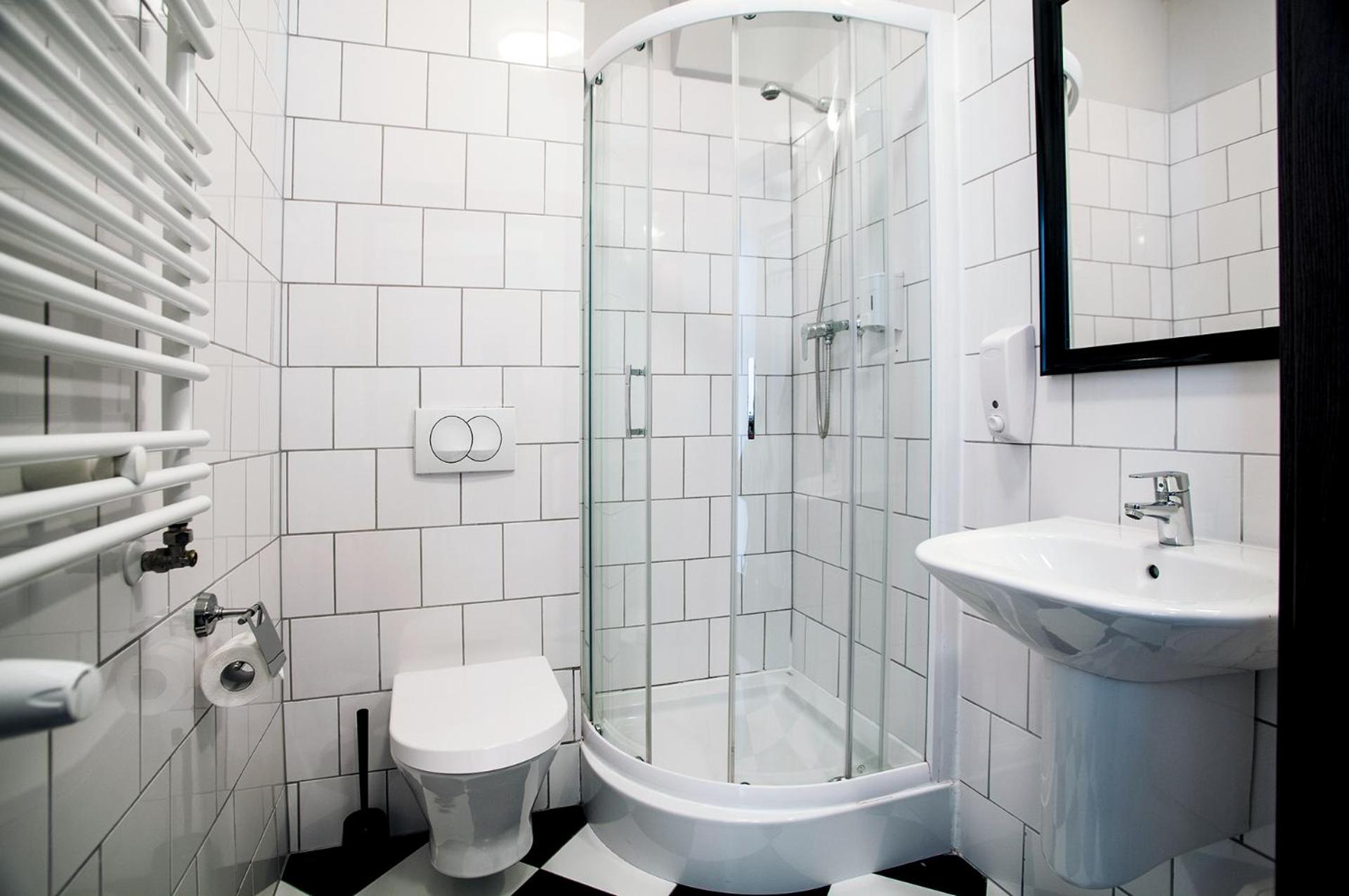 Twin Room with Bathroom photo 2