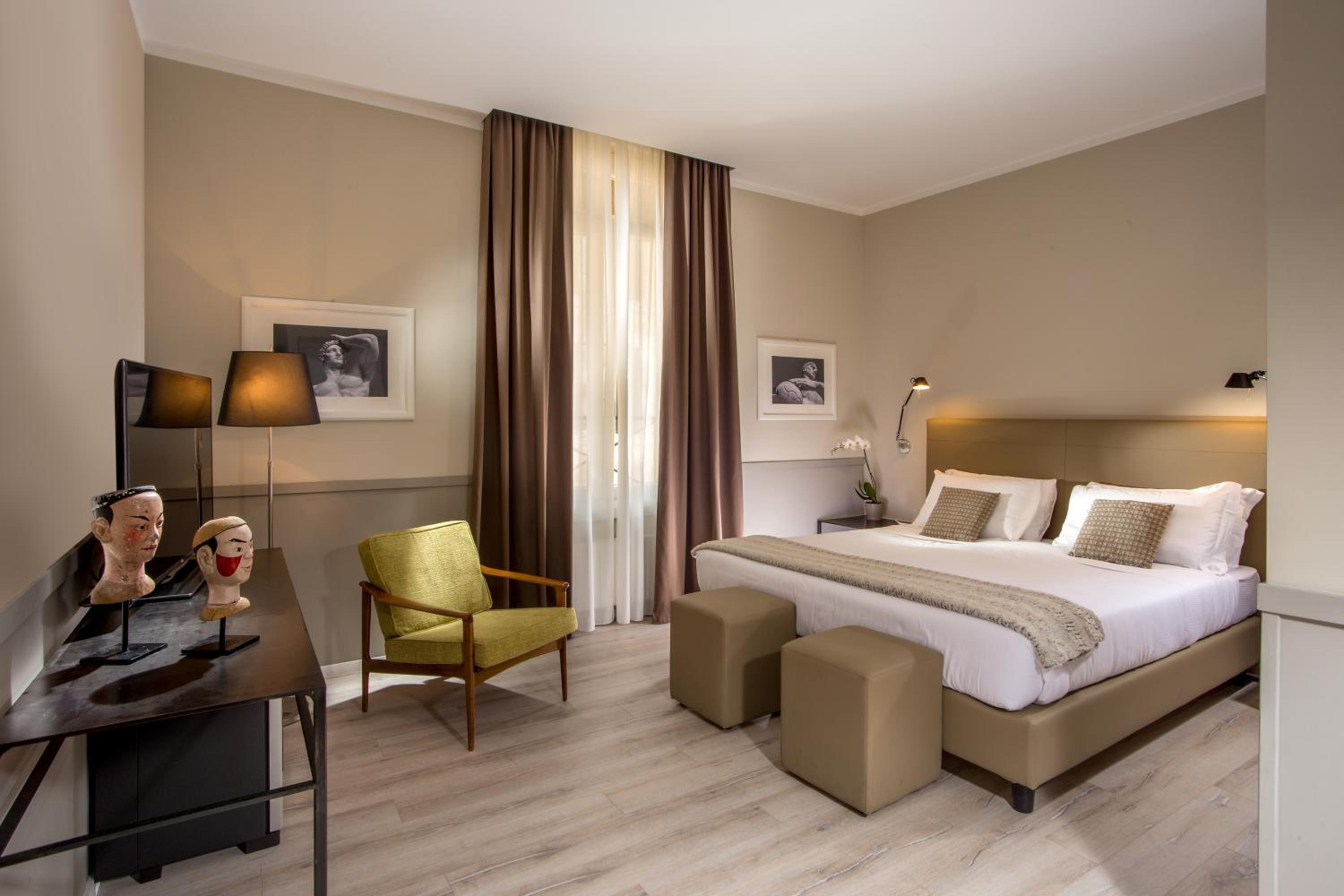 Large Double or Twin Room