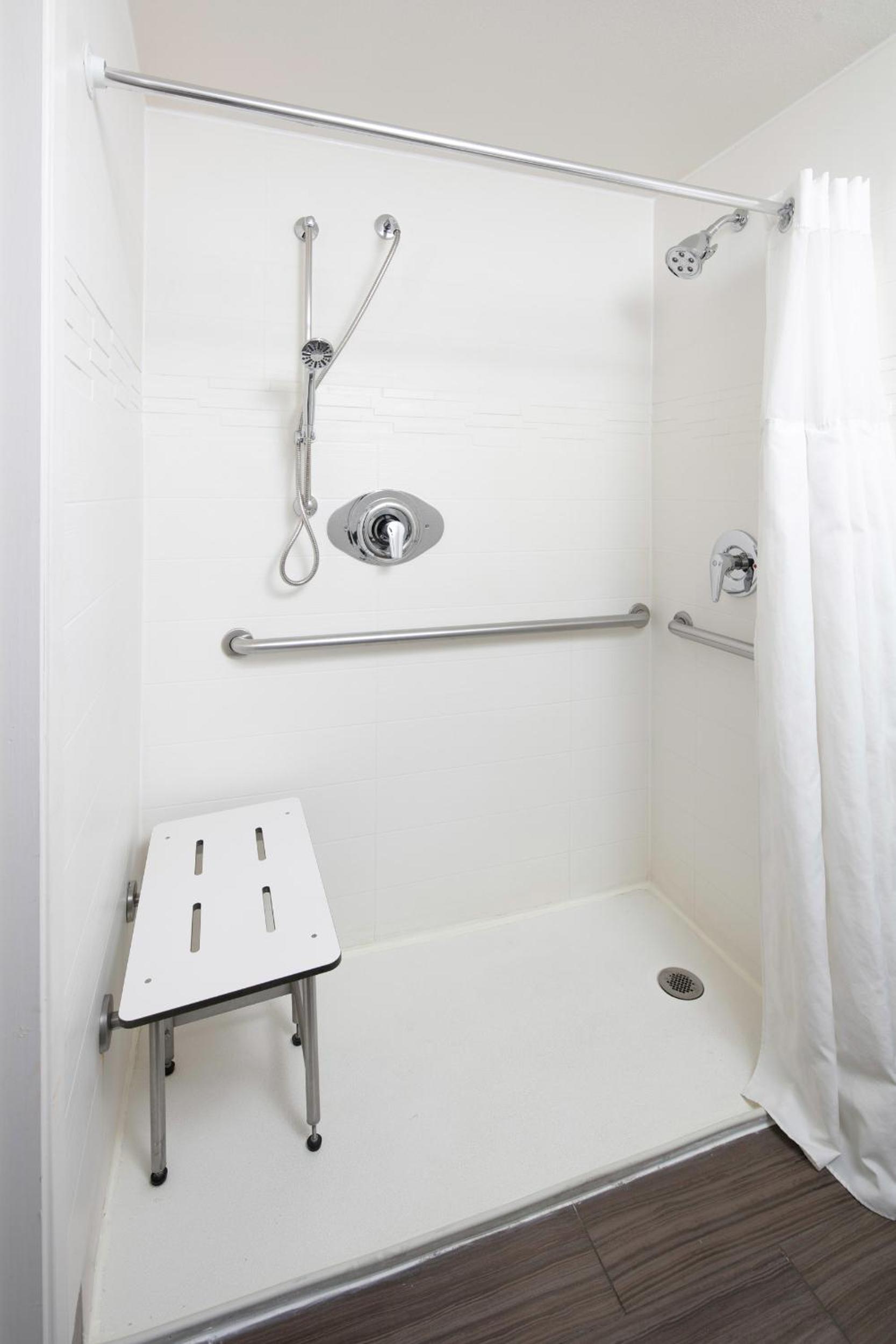 Queen Room - Disability Access/Non-Smoking - Photo 4