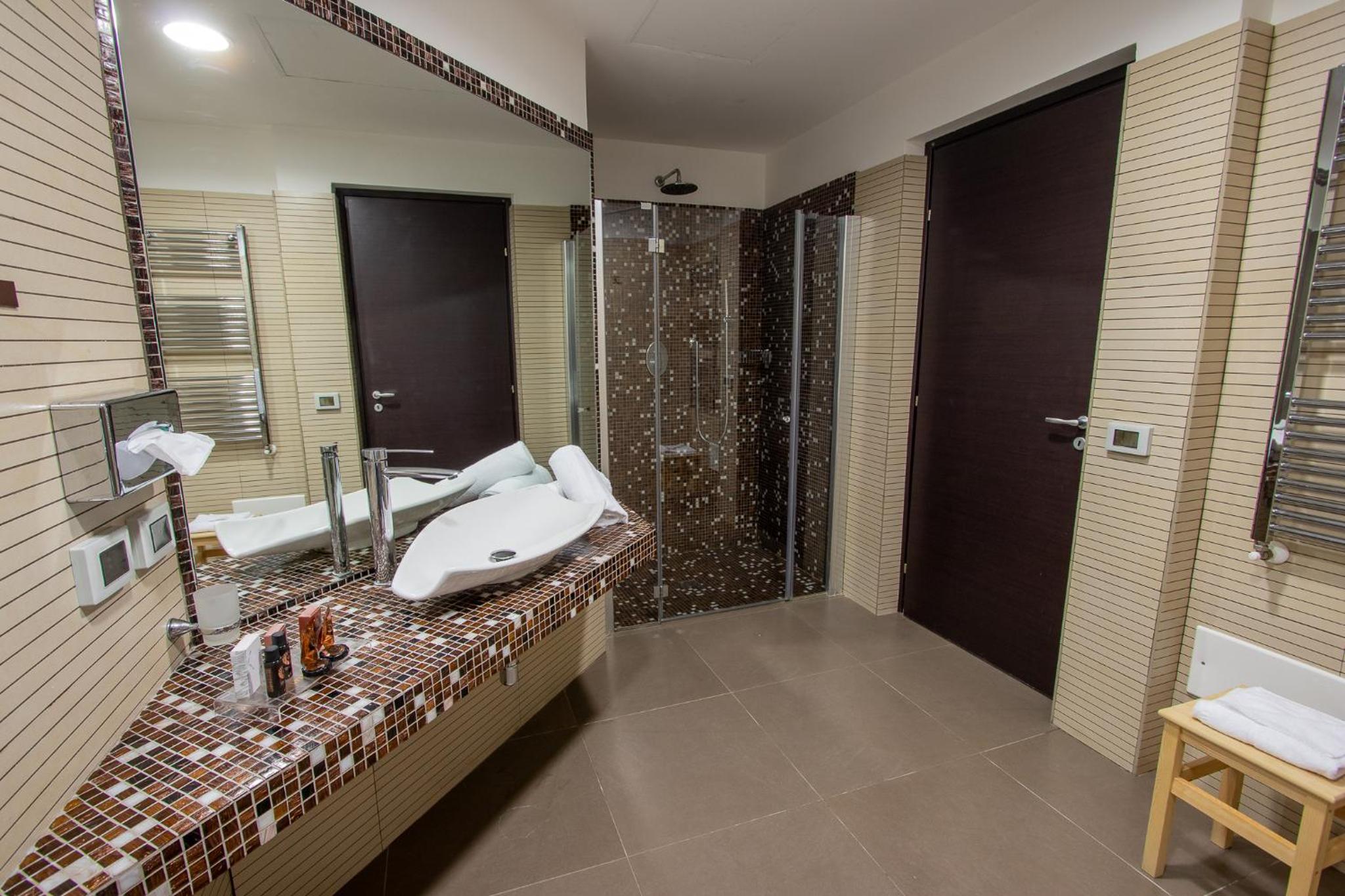 Junior Suite (4 Adults) - Photo 4
