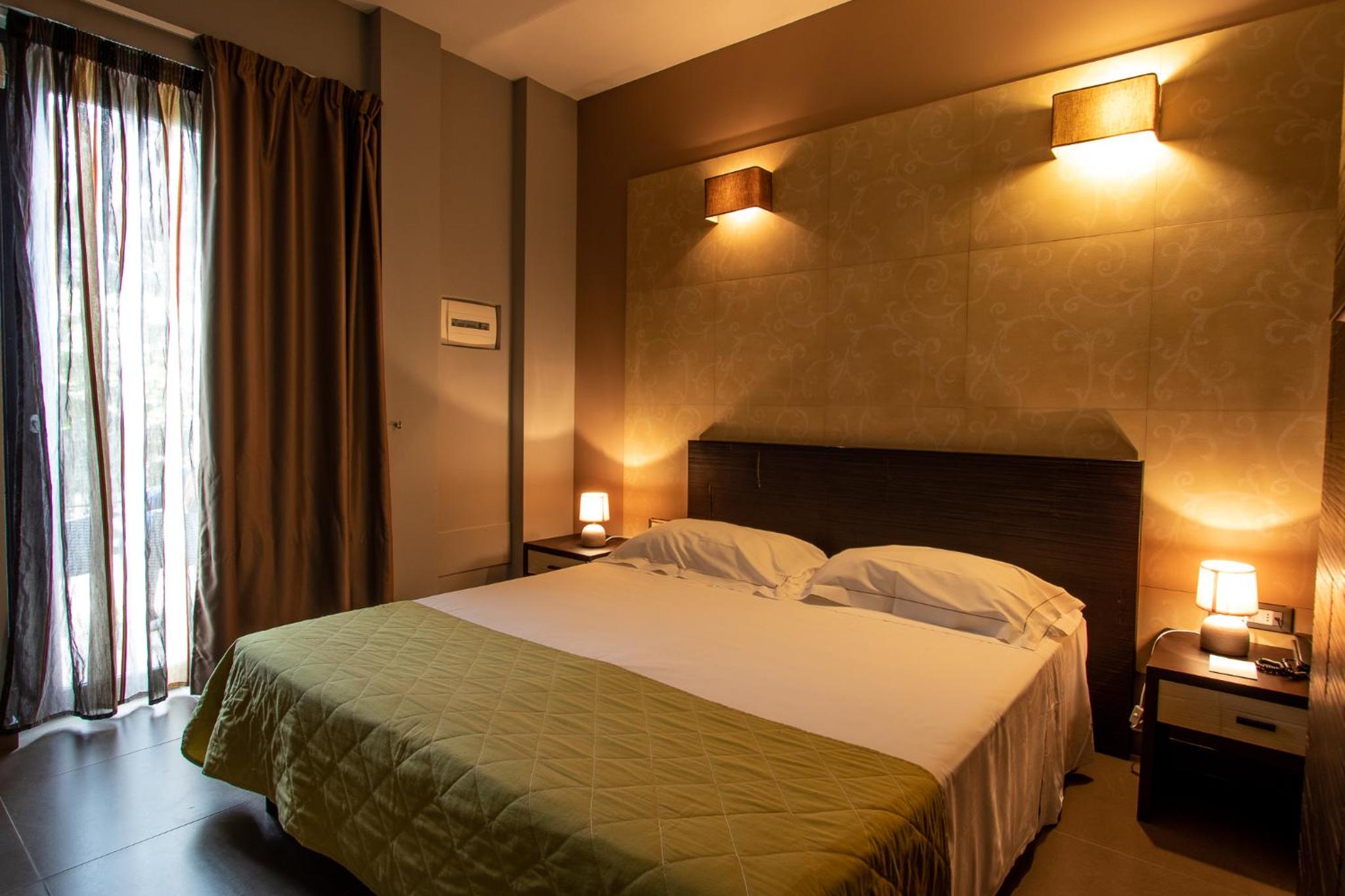 Double or Twin Room - Photo 1