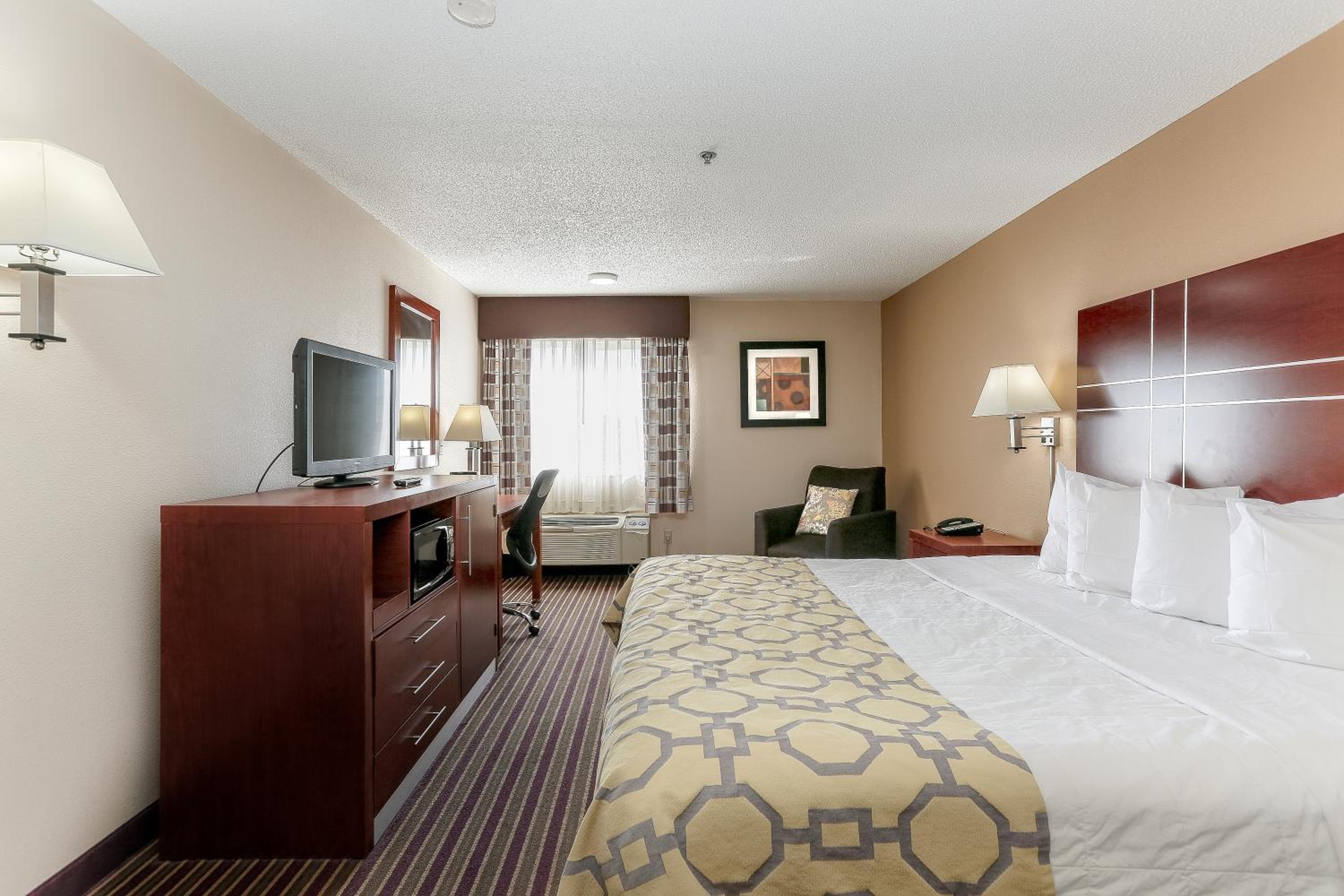 King Room - Non-Smoking - Photo 2