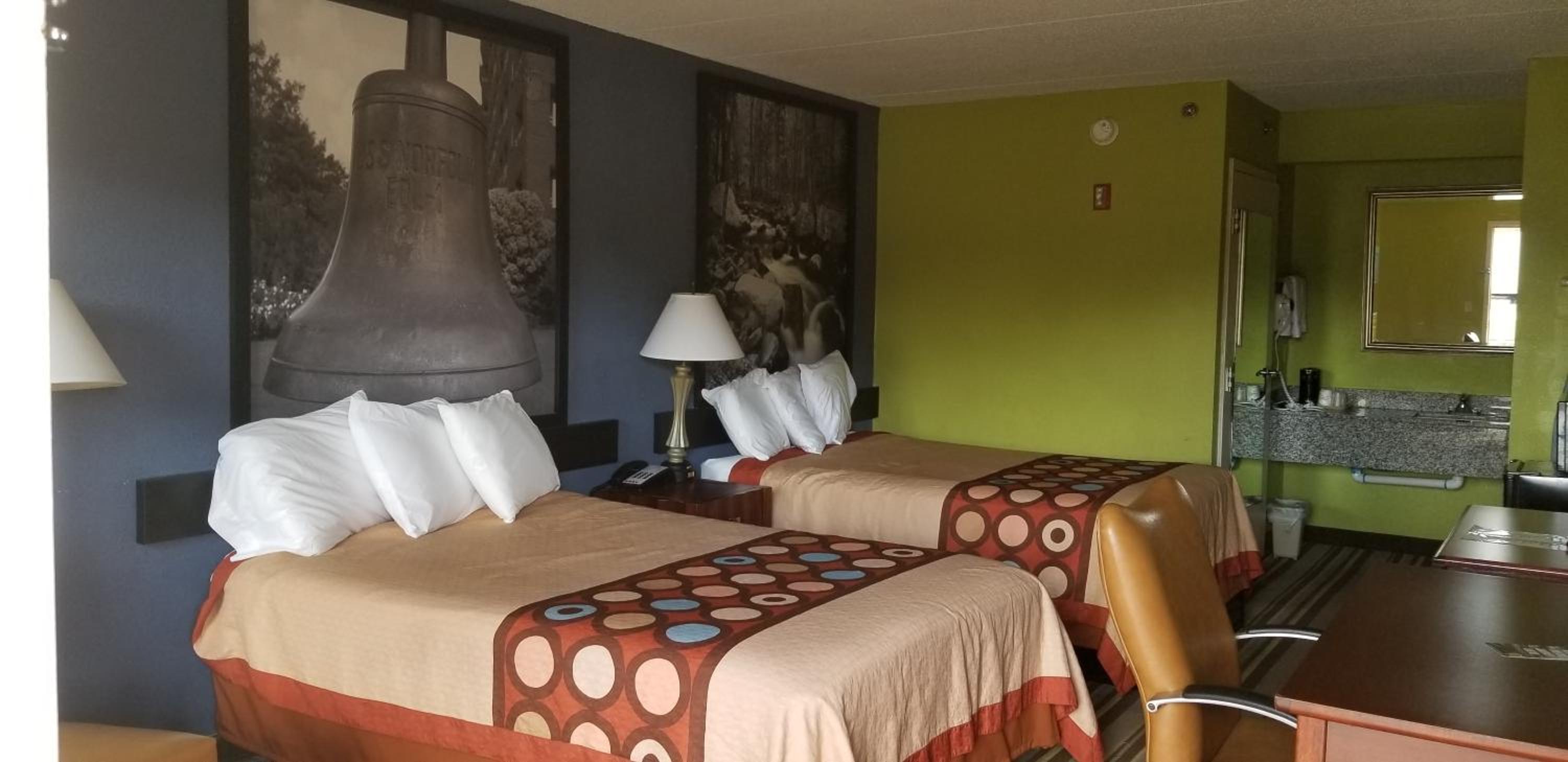 Double Room with Two Double Beds - Smoking - Photo 3