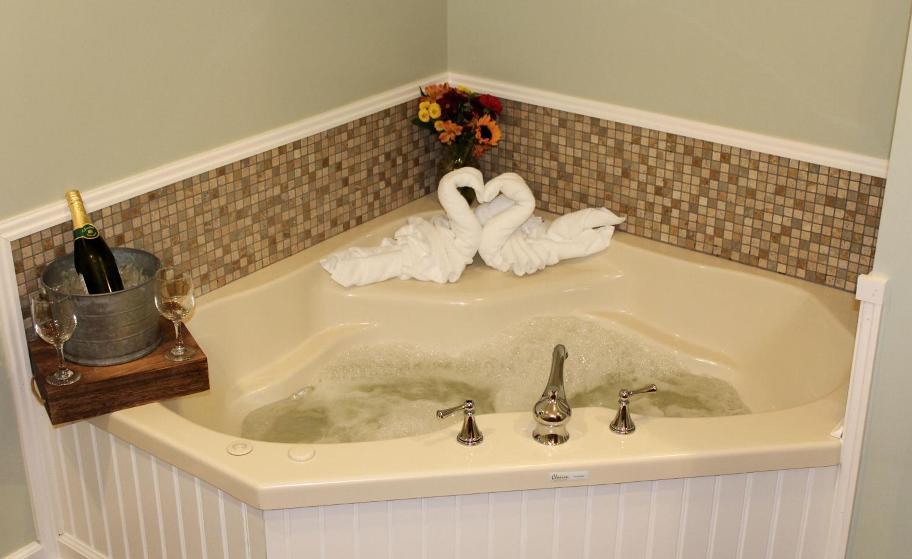 King Suite with Spa Bath photo 2