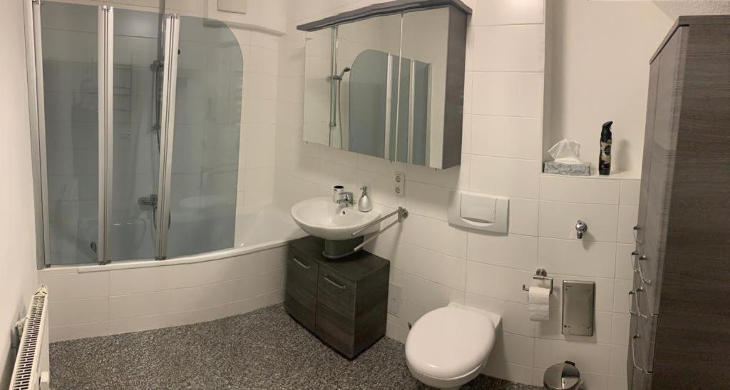 One-Bedroom Apartment - Photo 18