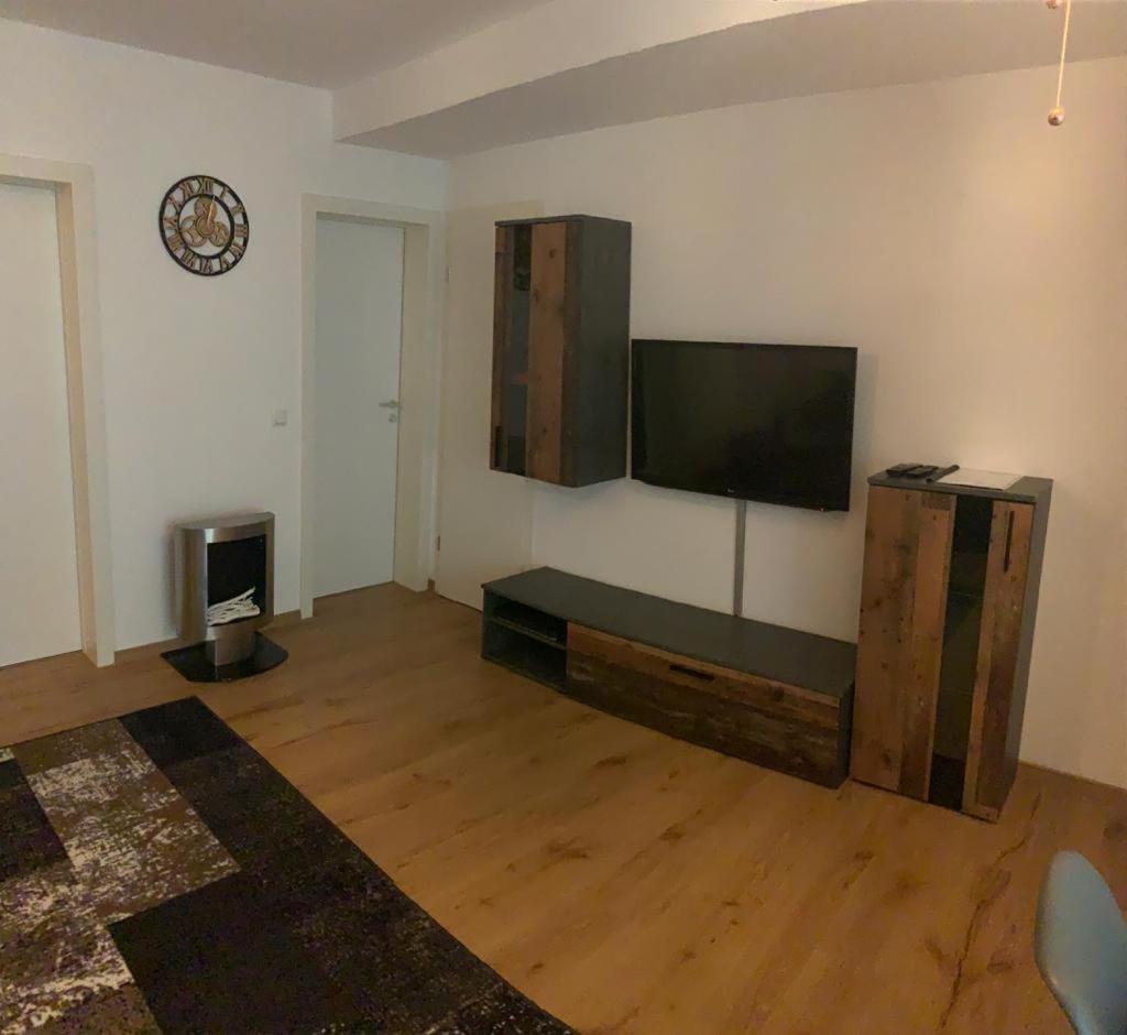 One-Bedroom Apartment - Photo 5