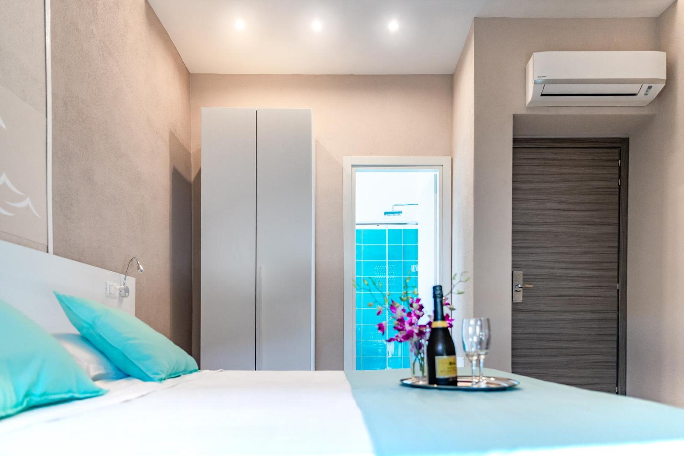 Double or Twin Room with Terrace photo 3