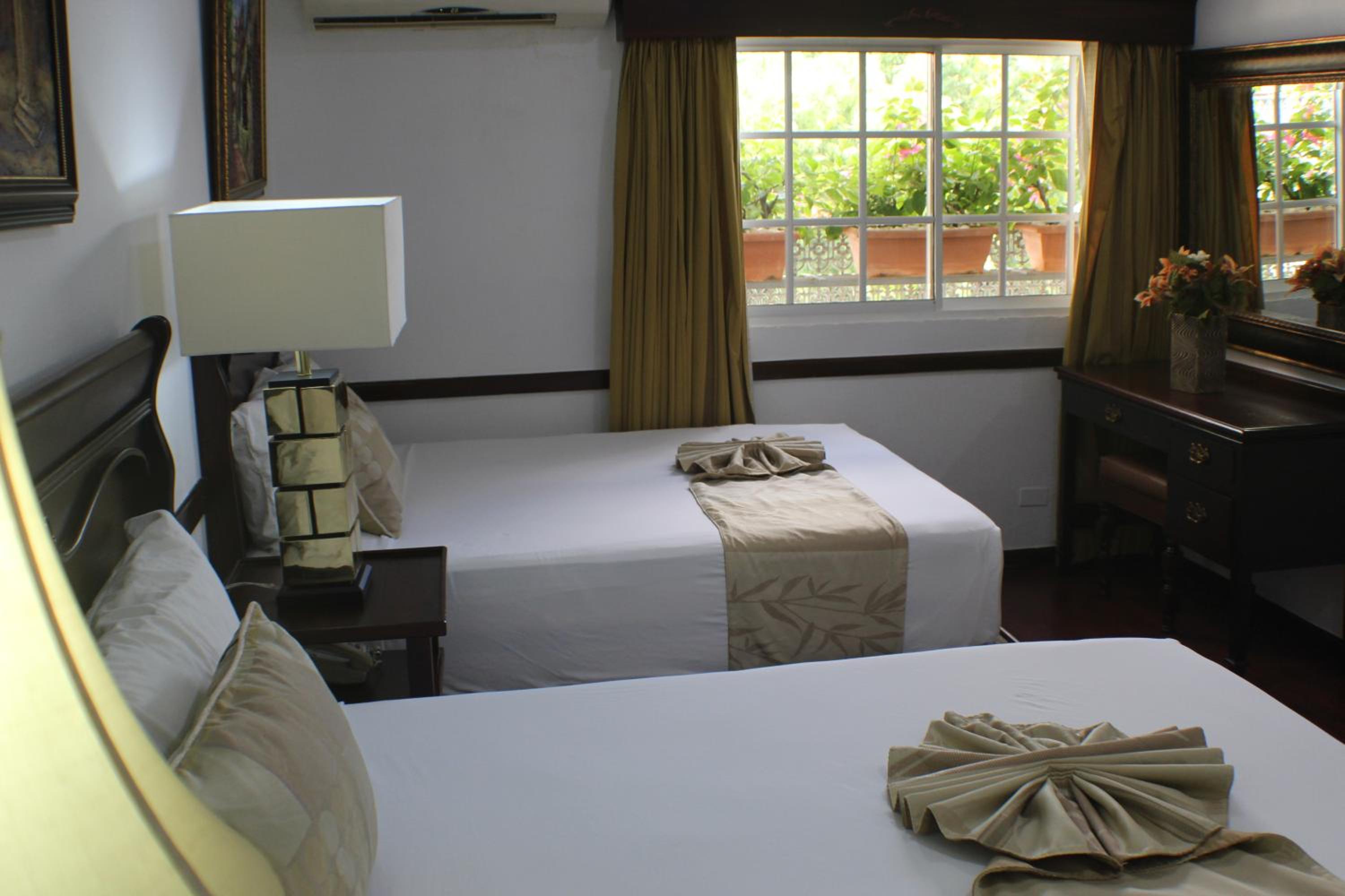 Deluxe Quadruple Room photo 3