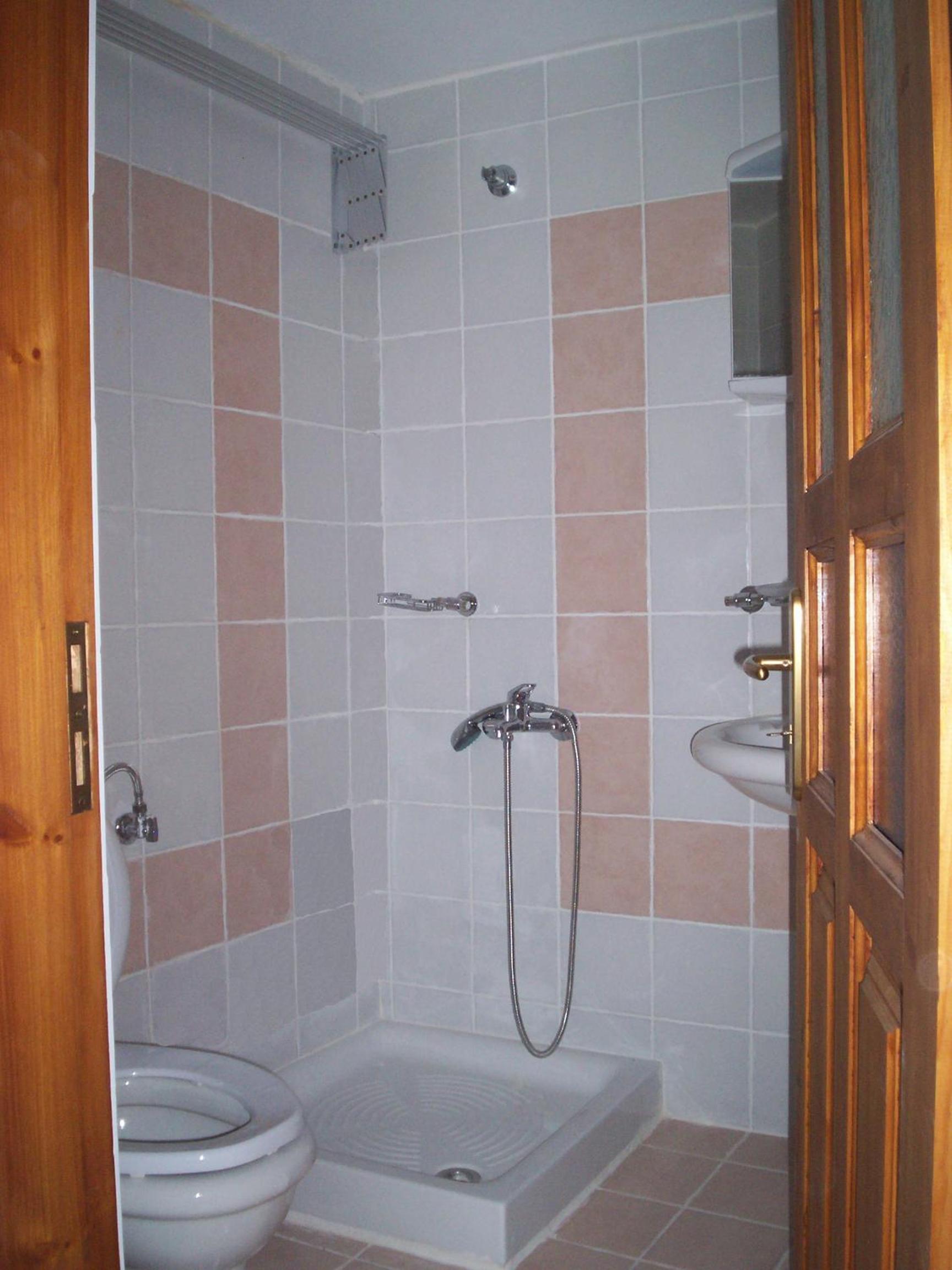 One-Bedroom Apartment - Photo 4