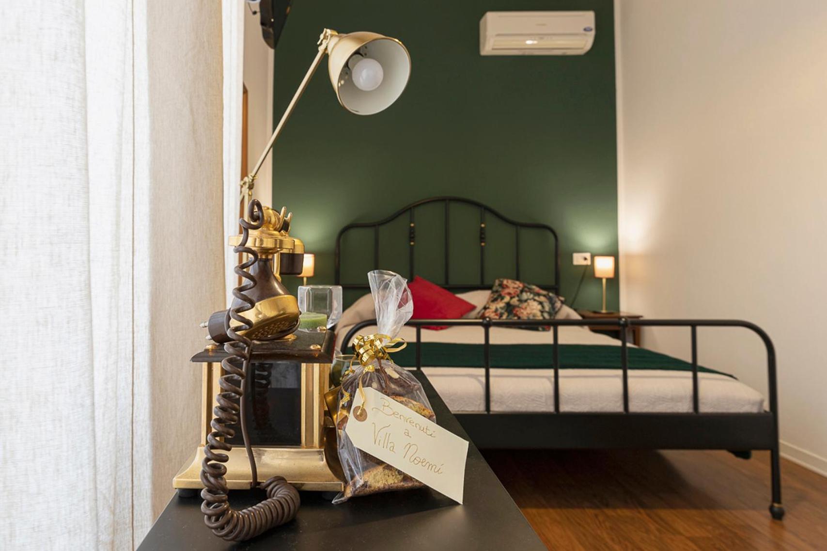 Double Room with Balcony - Photo 1