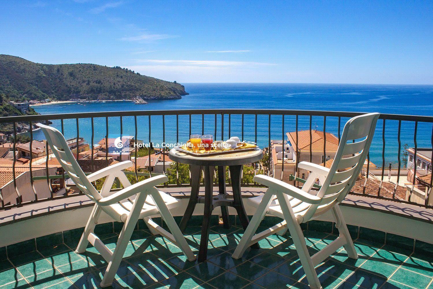 Superior King Room with Sea View - Photo 2
