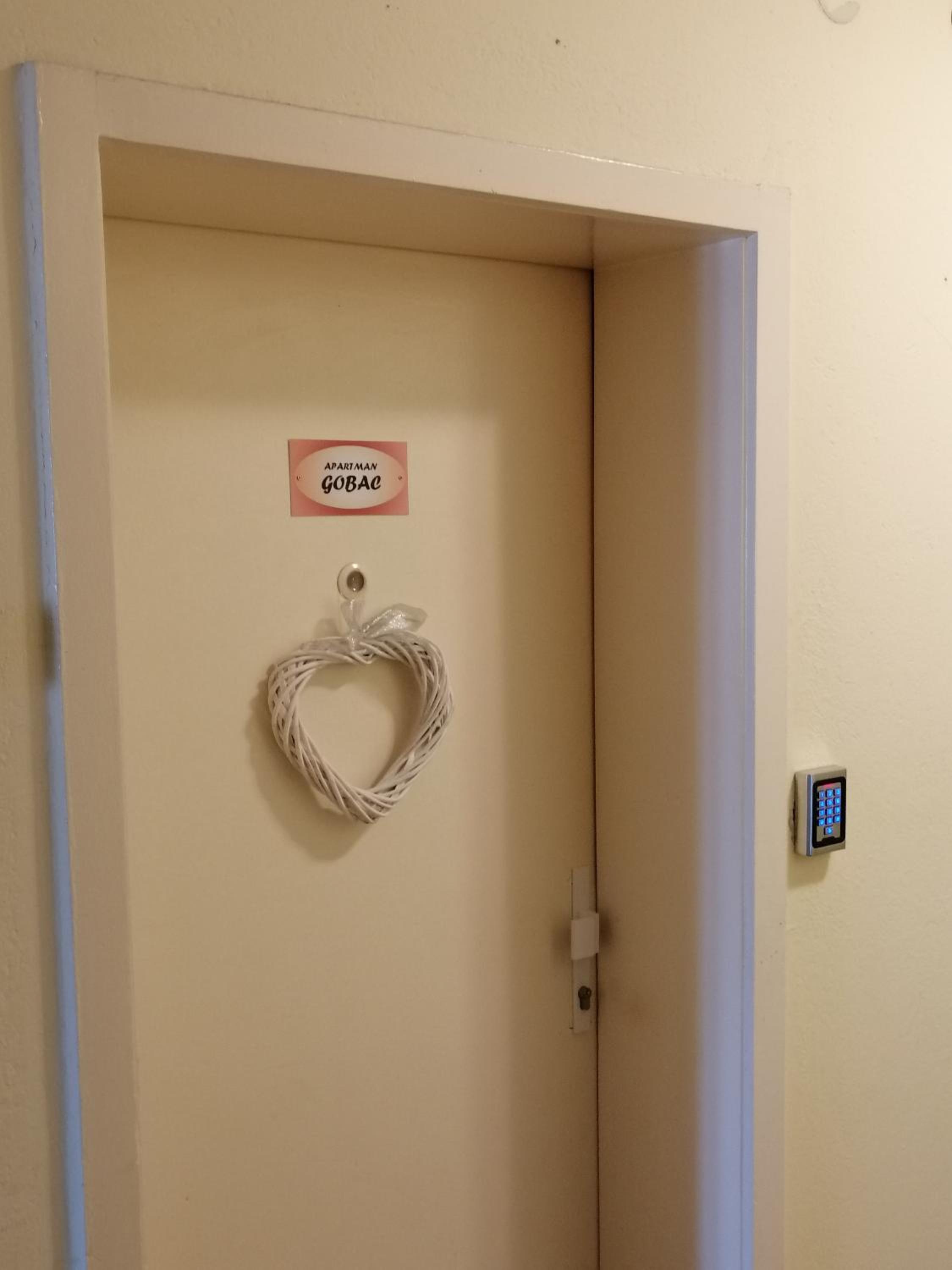 One-Bedroom Apartment - Photo 22