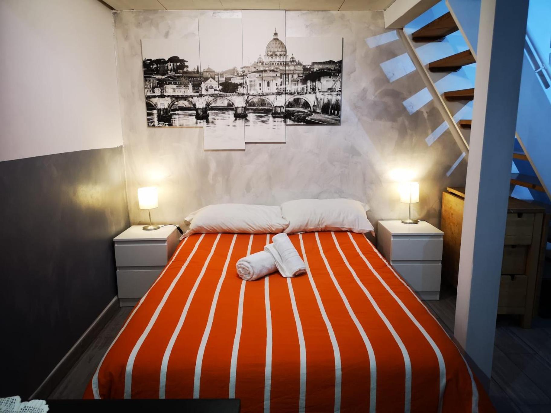 Studio (4 Adults) - Split Level