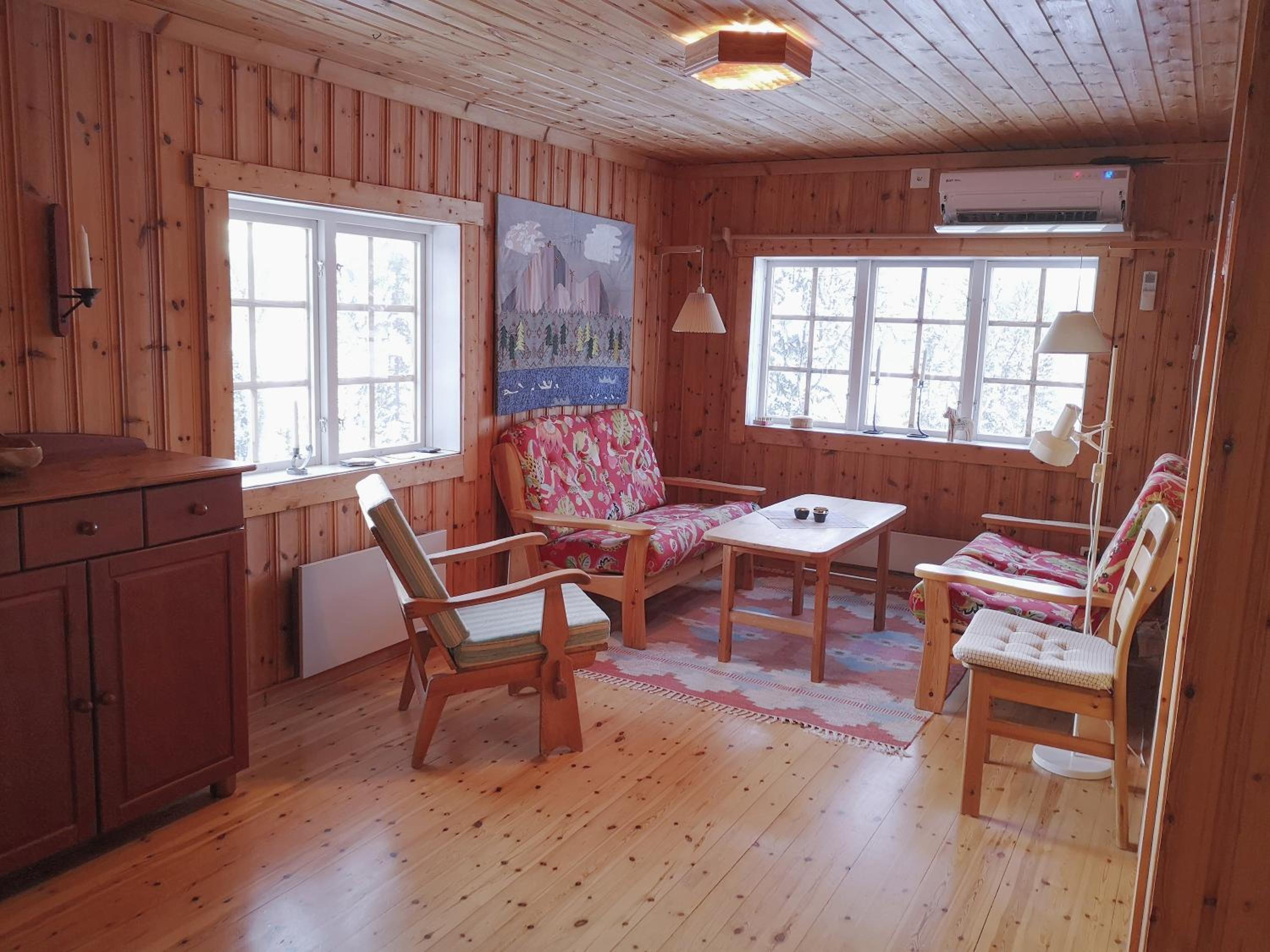 Three-Bedroom House photo 1