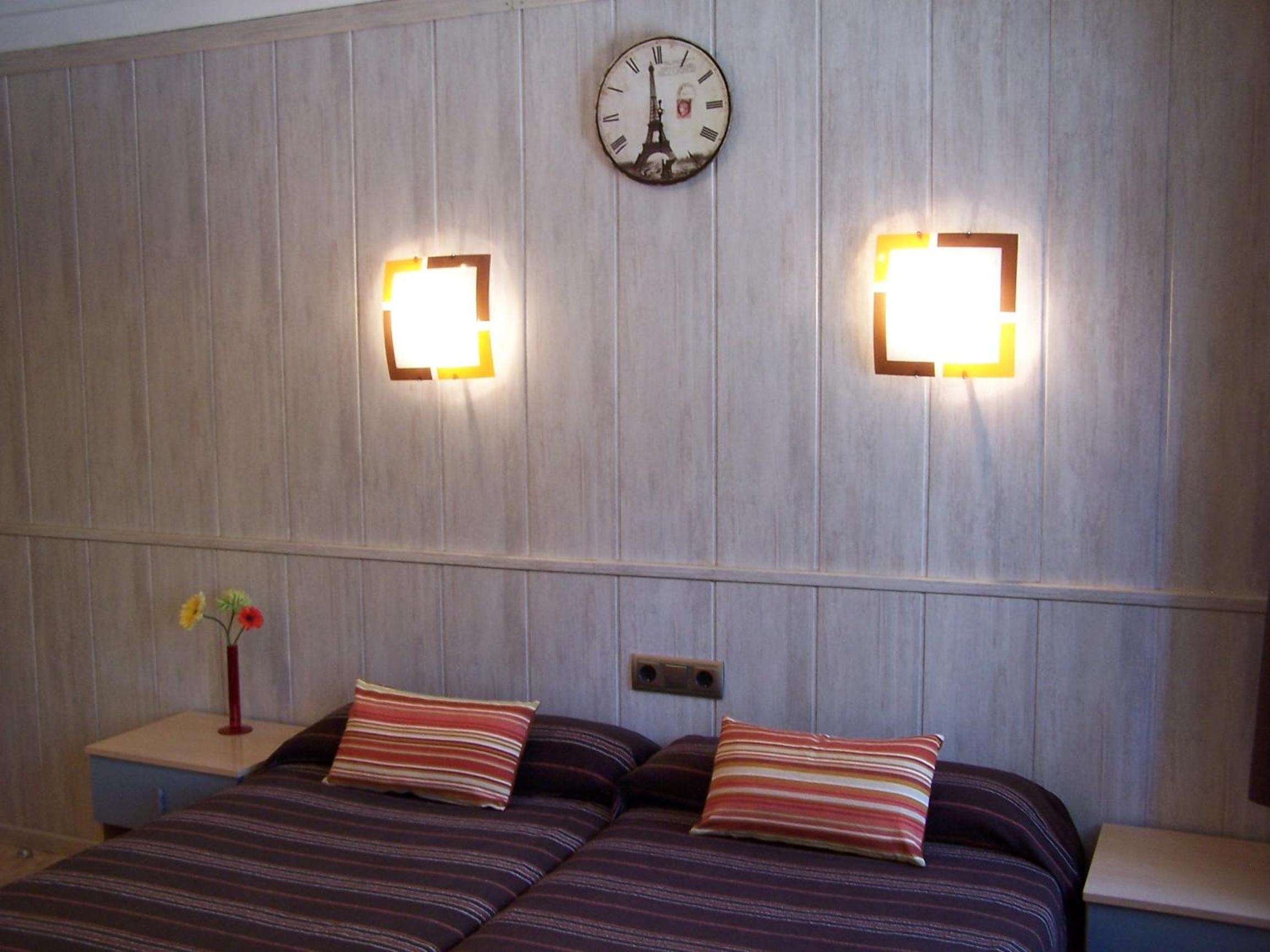 Twin Room - Photo 3