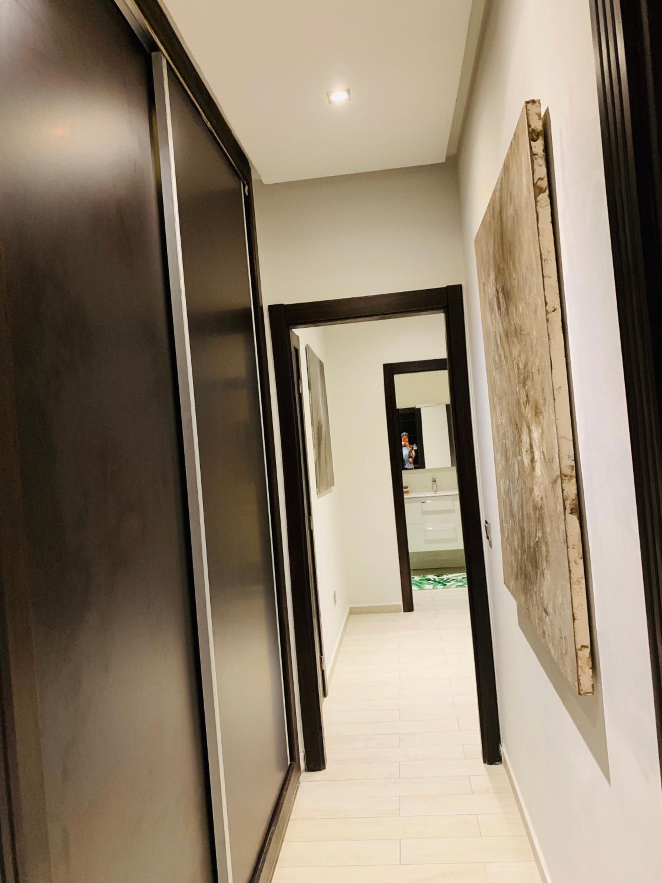 One-Bedroom Apartment - Photo 7